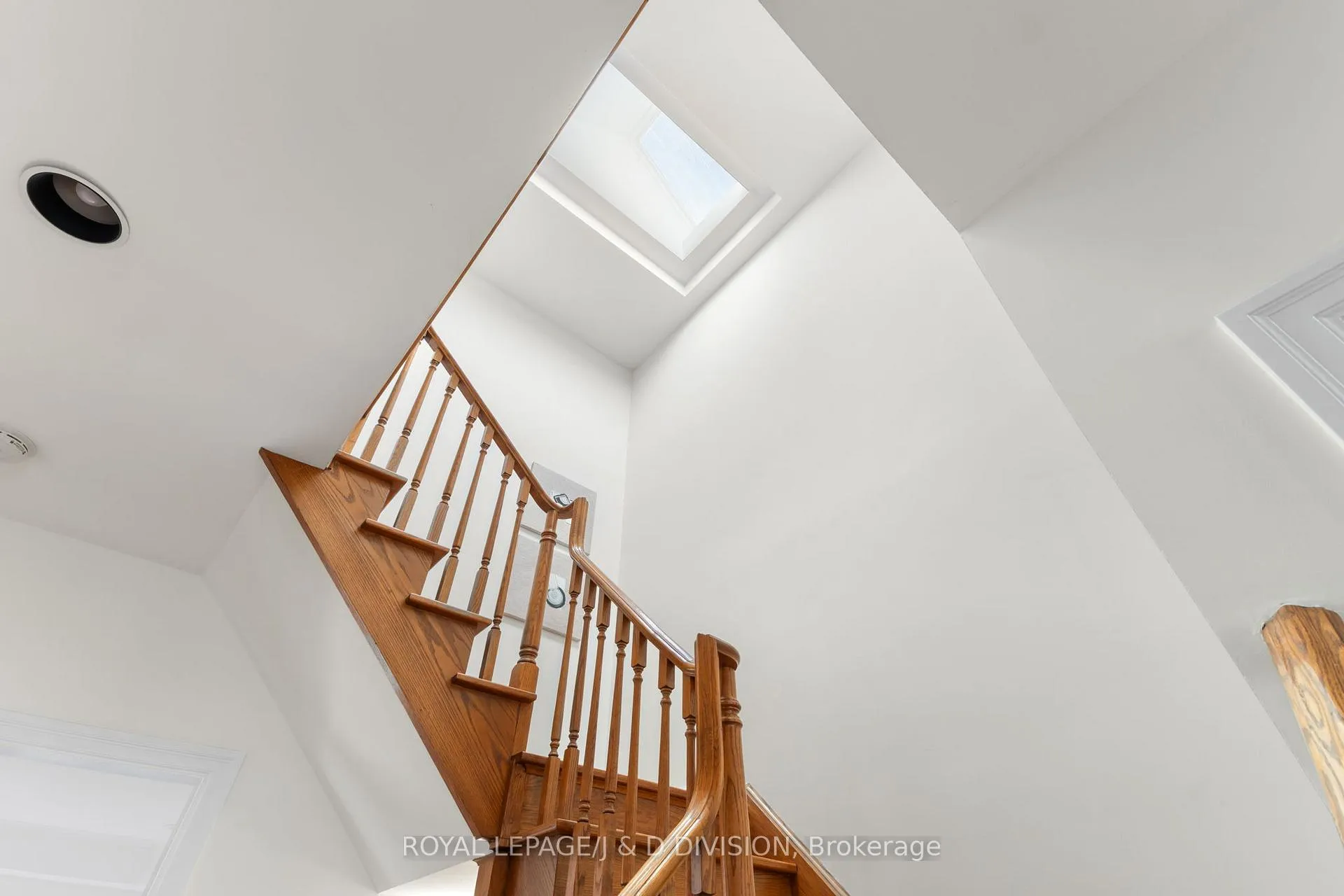 Photo 15 of 77 Chaplin Crescent, Toronto, Yonge-Eglinton — HOMEH