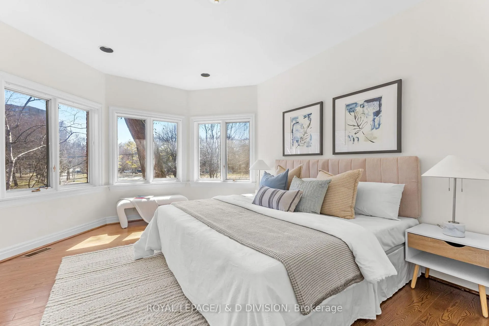Photo 16 of 77 Chaplin Crescent, Toronto, Yonge-Eglinton — HOMEH