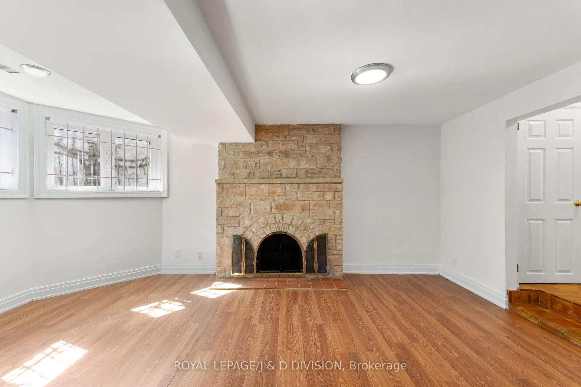 Photo 30 of 77 Chaplin Crescent, Toronto, Yonge-Eglinton — HOMEH