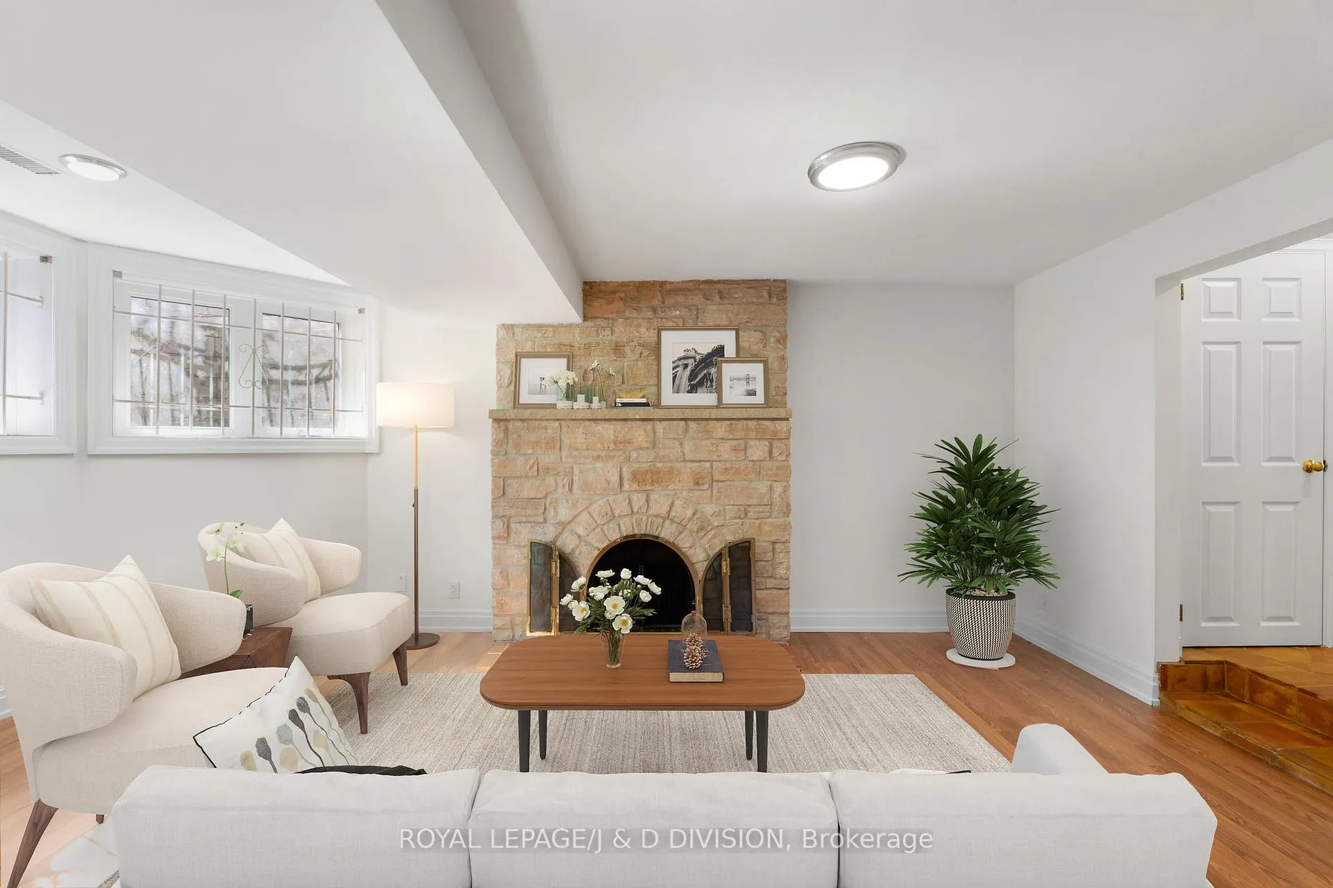 Photo 31 of 77 Chaplin Crescent, Toronto, Yonge-Eglinton — HOMEH