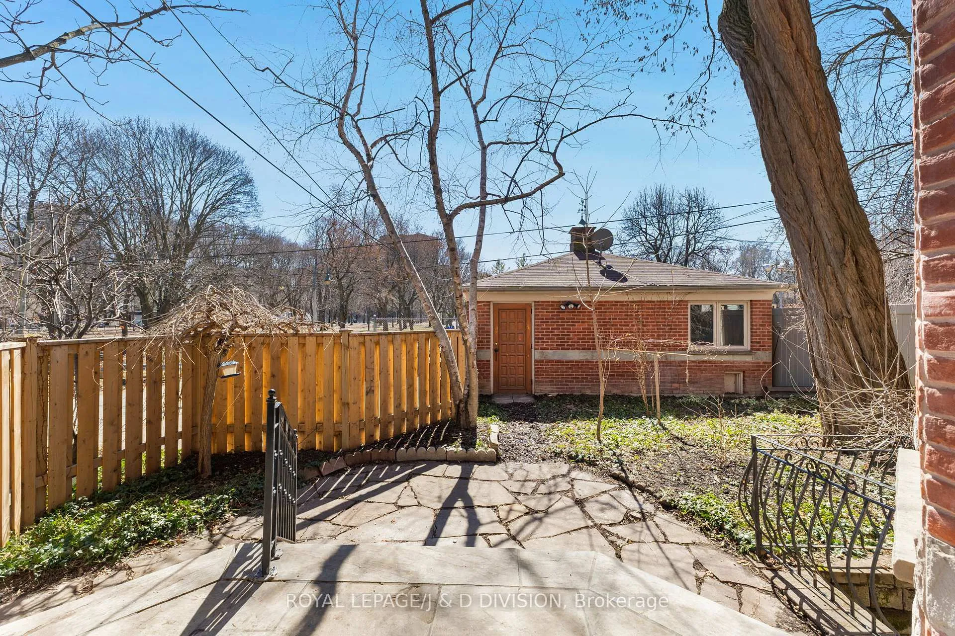Photo 38 of 77 Chaplin Crescent, Toronto, Yonge-Eglinton — HOMEH