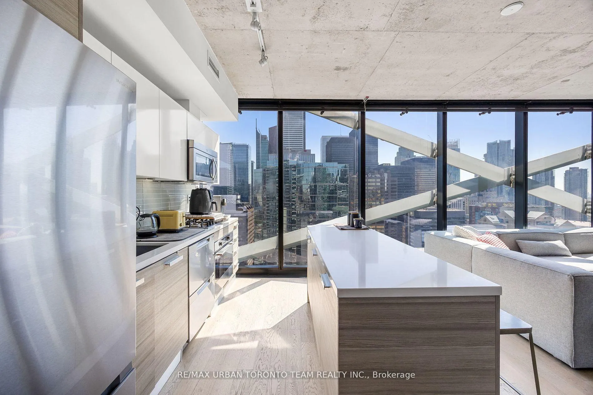 Photo 5 of Unit 2804, 224 King Street W, Toronto, Waterfront Communities — HOMEH