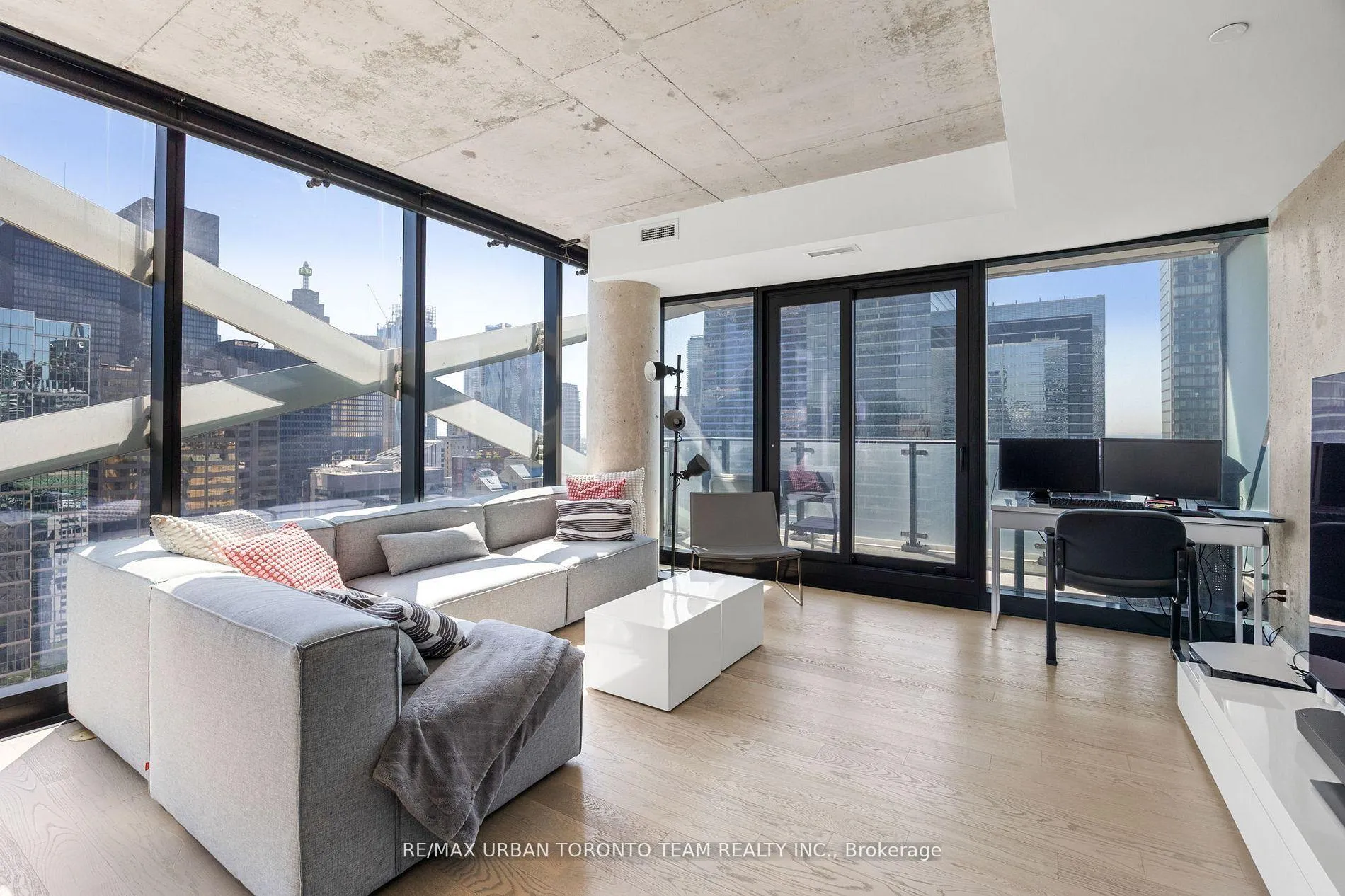 Photo 8 of Unit 2804, 224 King Street W, Toronto, Waterfront Communities — HOMEH