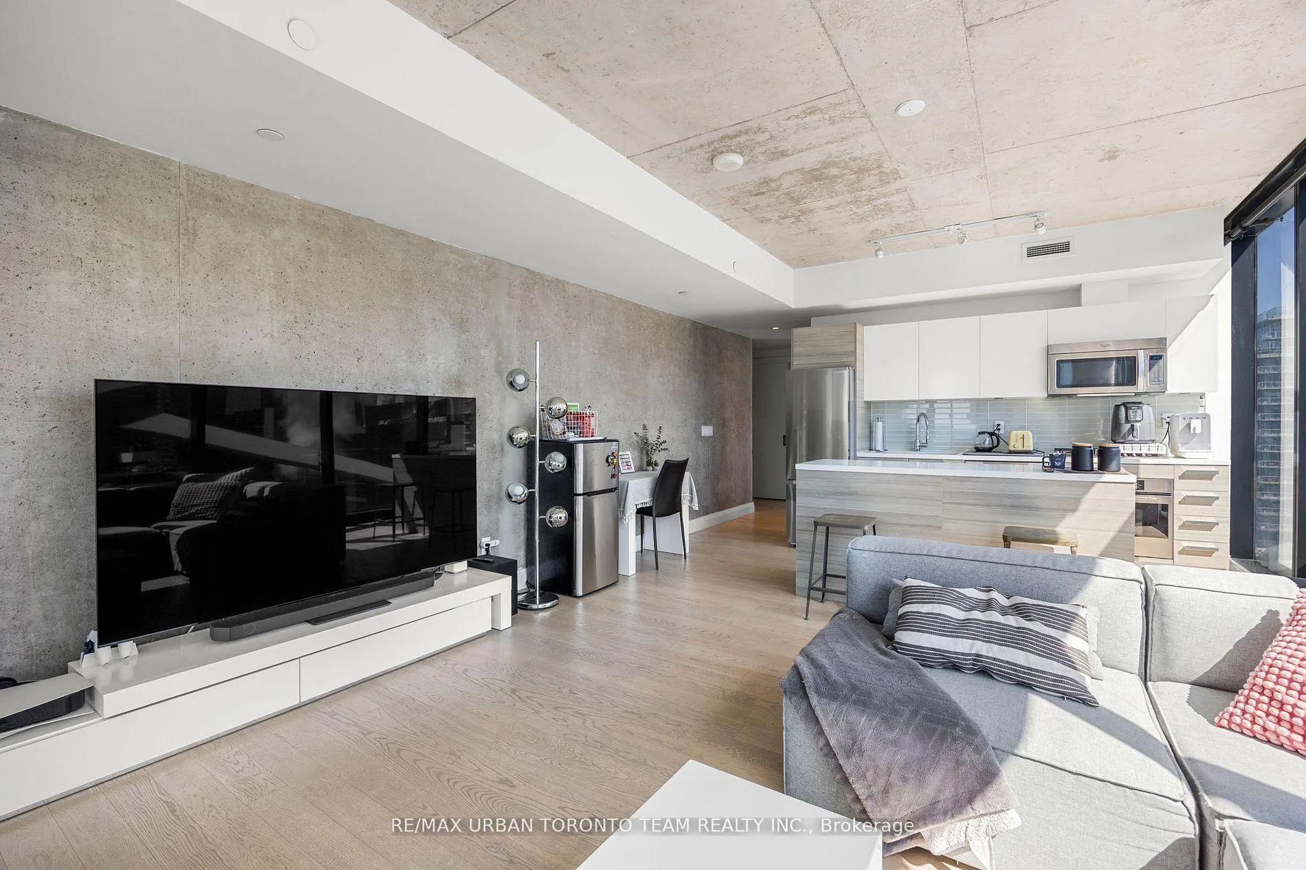 Photo 12 of Unit 2804, 224 King Street W, Toronto, Waterfront Communities — HOMEH