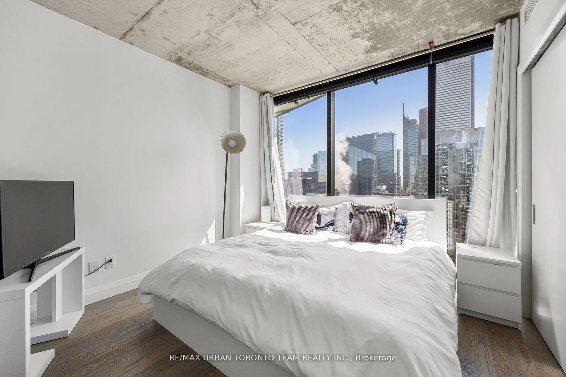 Photo 16 of Unit 2804, 224 King Street W, Toronto, Waterfront Communities — HOMEH