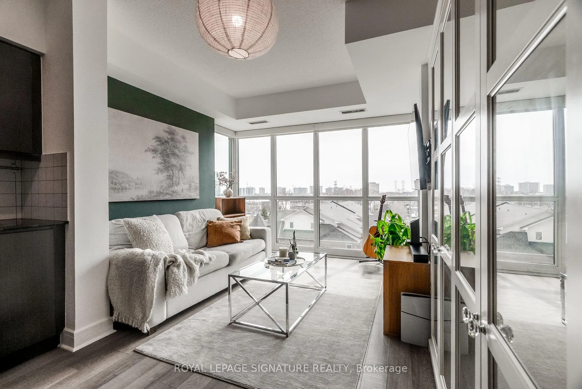 Photo 3 of Unit 515, 35 Brian Peck Crescent, Toronto, Leaside — HOMEH
