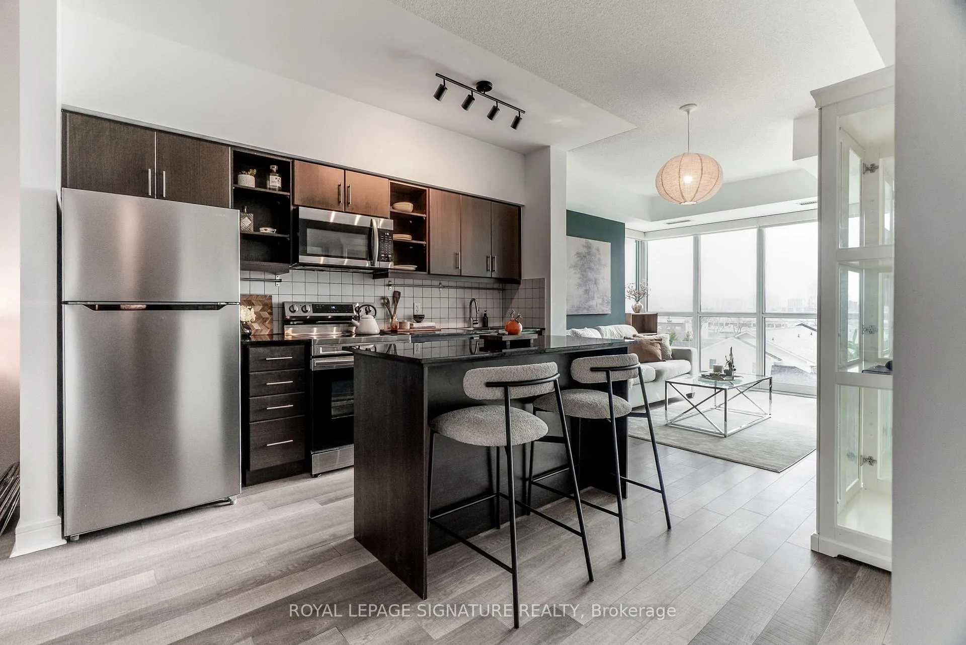 Photo 6 of Unit 515, 35 Brian Peck Crescent, Toronto, Leaside — HOMEH