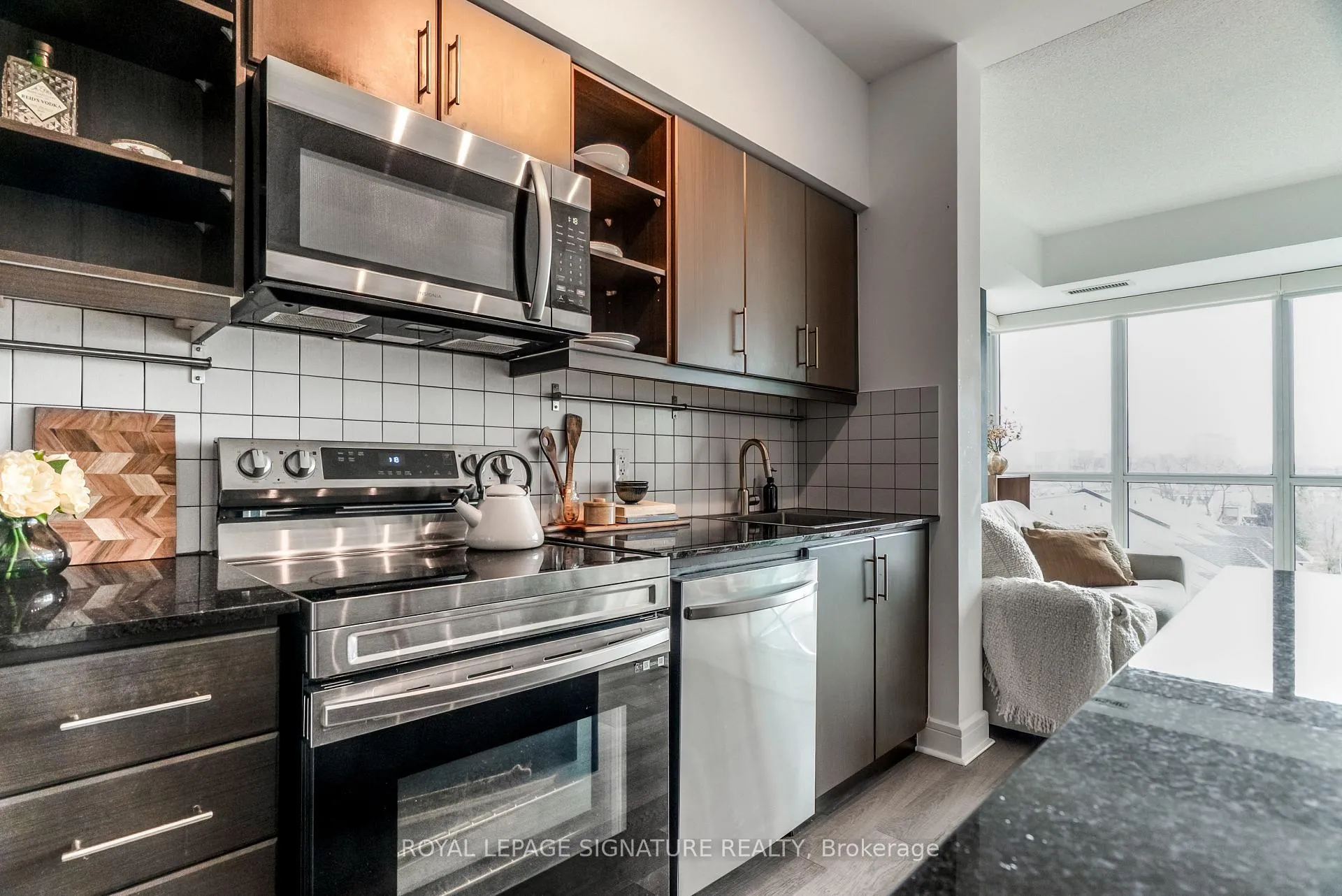 Photo 7 of Unit 515, 35 Brian Peck Crescent, Toronto, Leaside — HOMEH