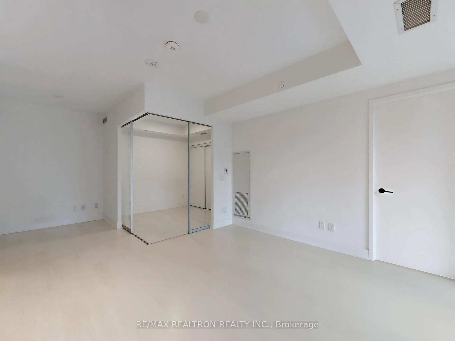 Photo 6 of Unit 520, 308 Jarvis Street, Toronto, Church-Yonge Corridor — HOMEH