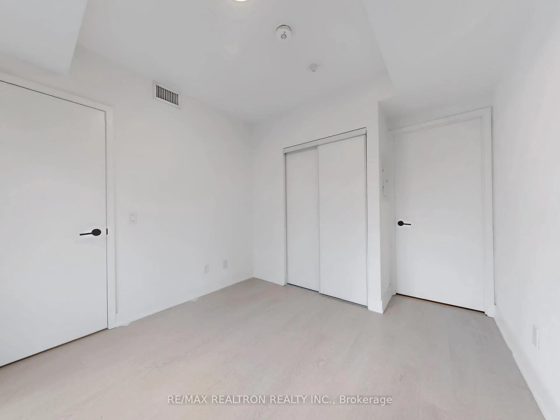 Photo 9 of Unit 520, 308 Jarvis Street, Toronto, Church-Yonge Corridor — HOMEH
