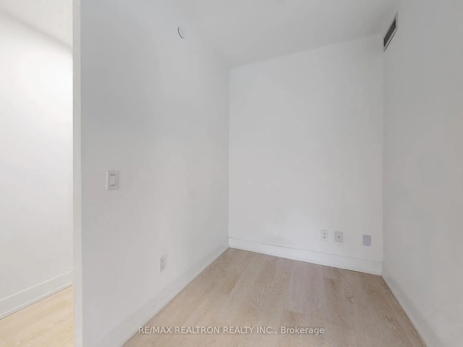 Photo 14 of Unit 520, 308 Jarvis Street, Toronto, Church-Yonge Corridor — HOMEH