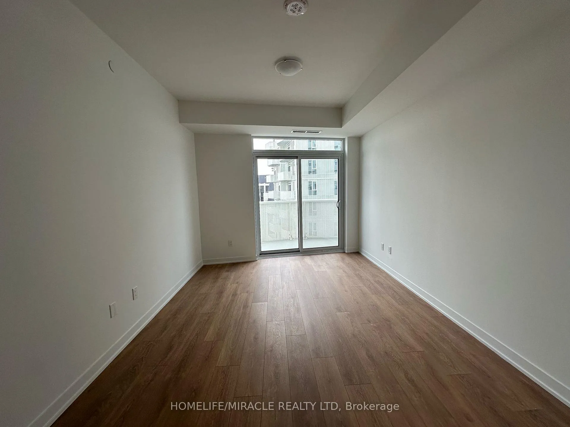 Photo 5 of Unit 2431, 498 Caldari Road, Vaughan, Concord — HOMEH