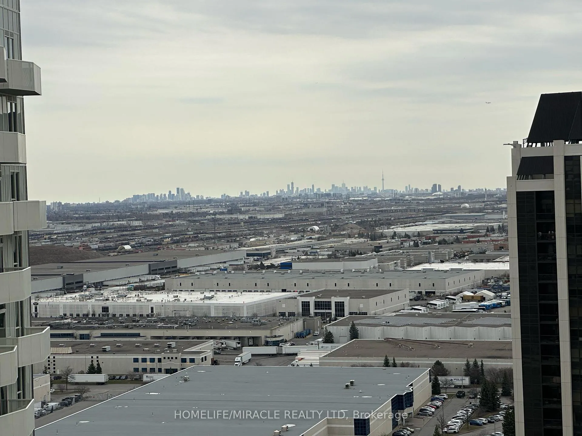 Photo 8 of Unit 2431, 498 Caldari Road, Vaughan, Concord — HOMEH