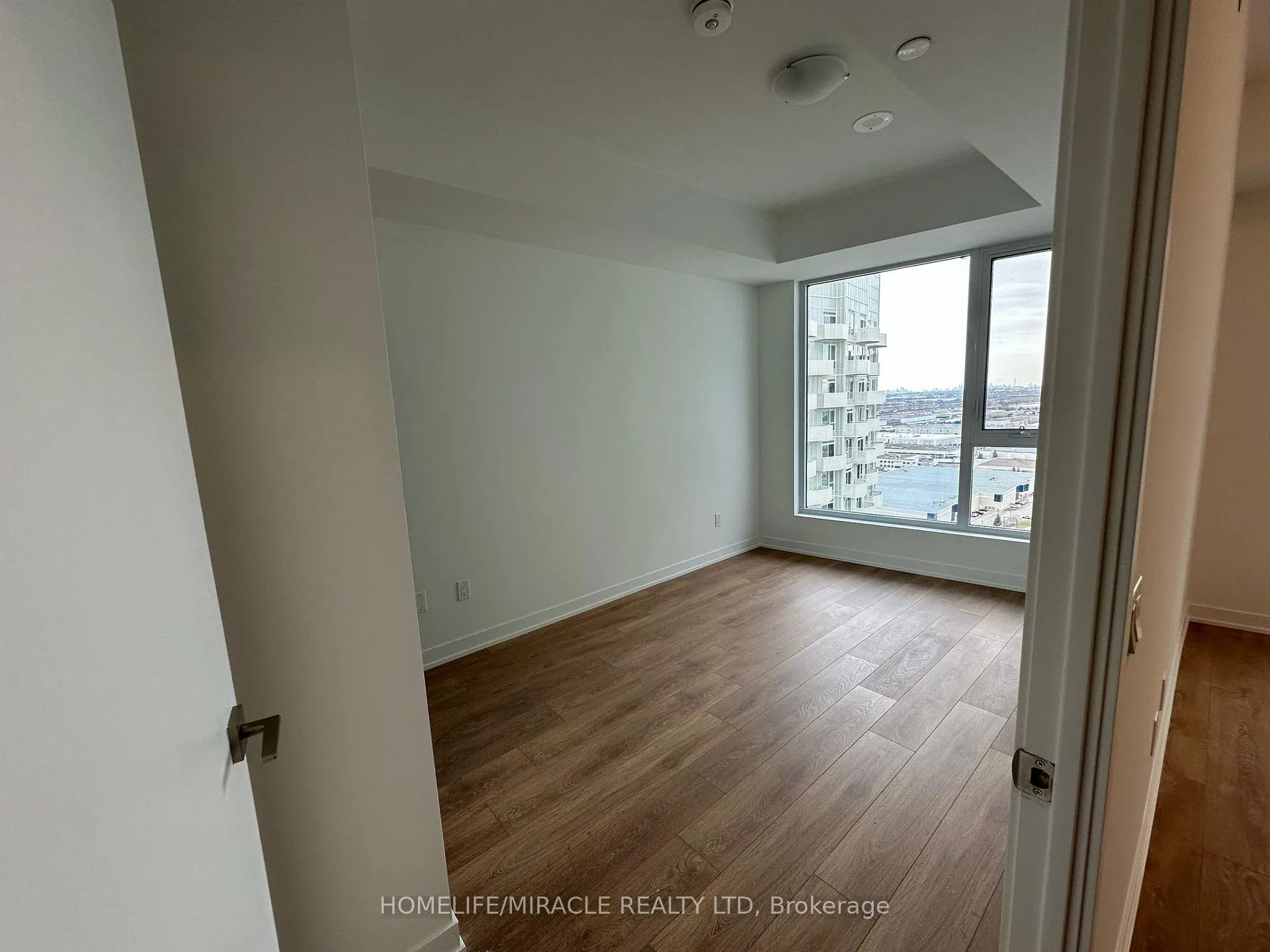Photo 12 of Unit 2431, 498 Caldari Road, Vaughan, Concord — HOMEH