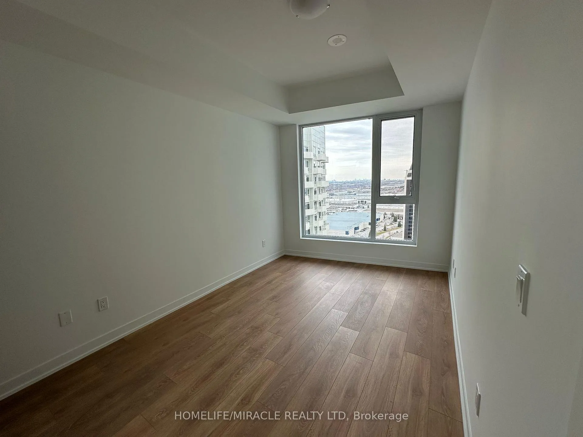 Photo 13 of Unit 2431, 498 Caldari Road, Vaughan, Concord — HOMEH