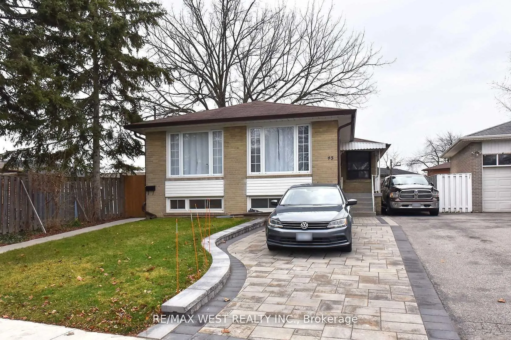 Front of Unit Bsmt Ap, 45 Wildlark Drive