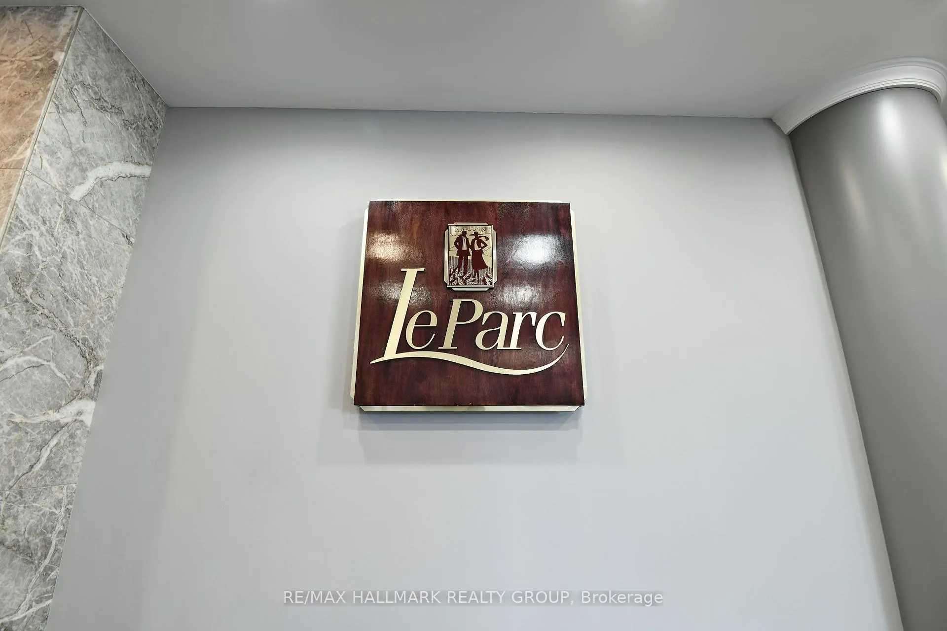 Photo 5 of Unit 503, 545 St Laurent Boulevard, Ottawa, Viscount Alexander Park — HOMEH