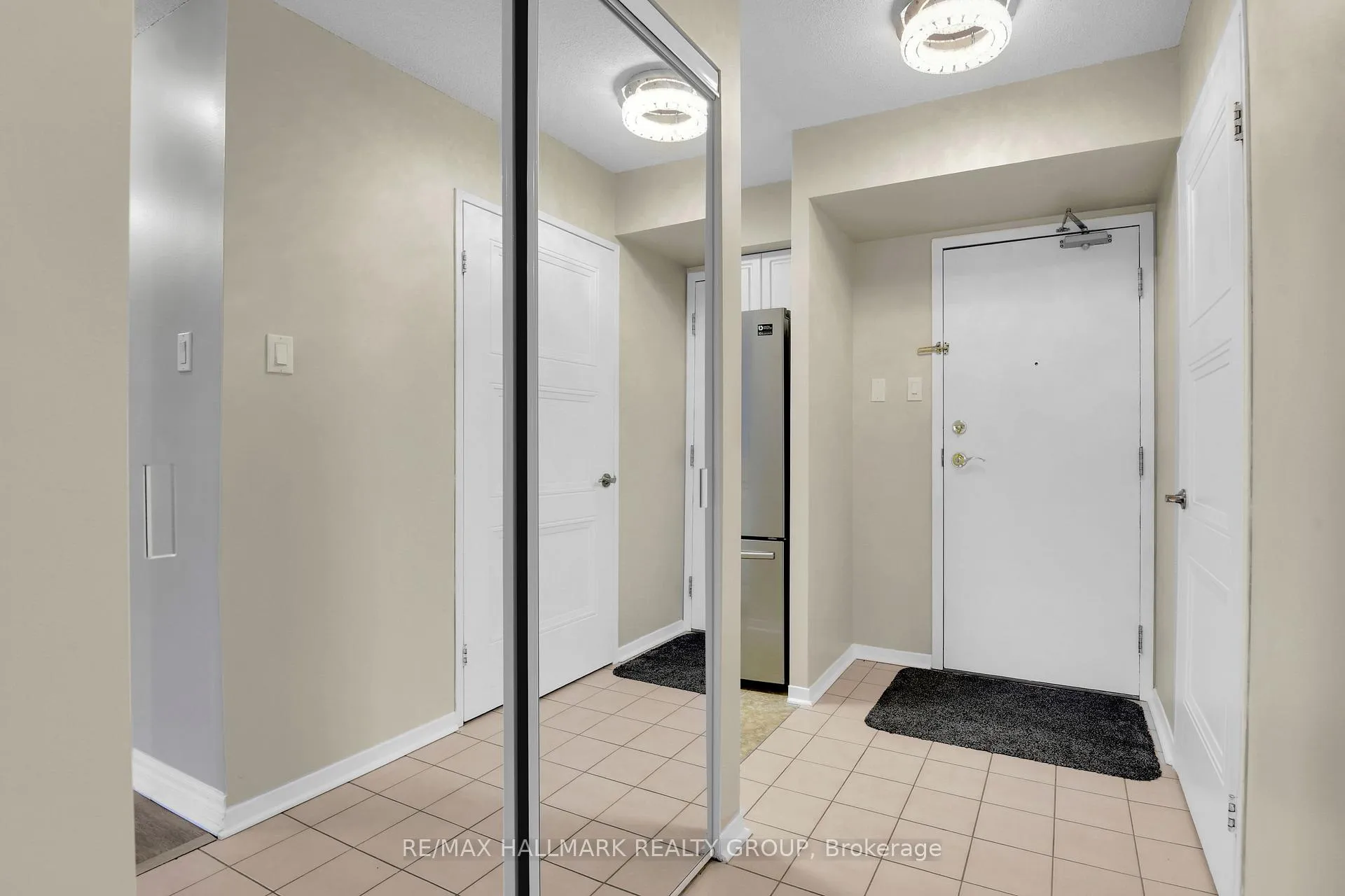 Photo 9 of Unit 503, 545 St Laurent Boulevard, Ottawa, Viscount Alexander Park — HOMEH