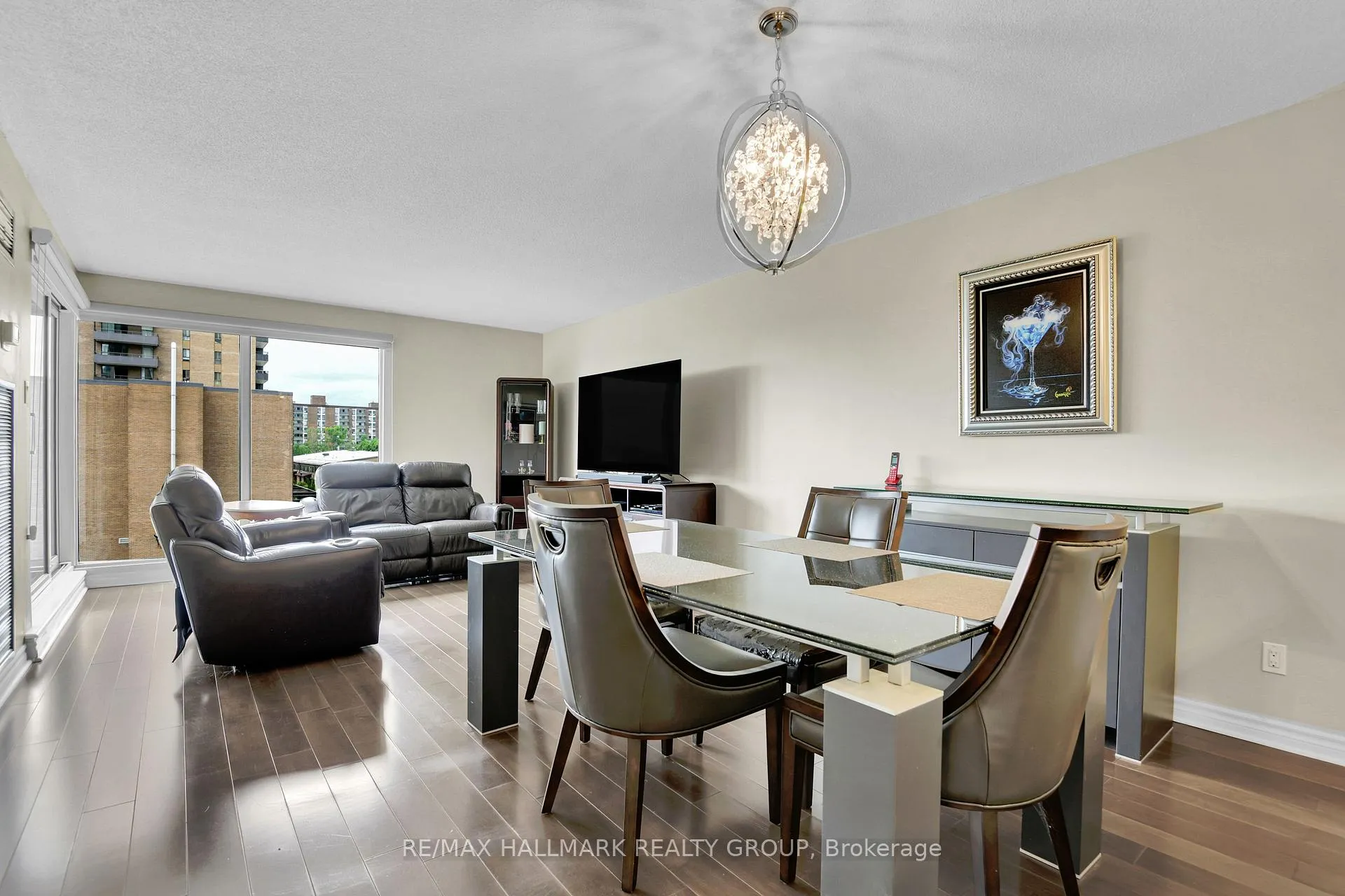 Photo 18 of Unit 503, 545 St Laurent Boulevard, Ottawa, Viscount Alexander Park — HOMEH