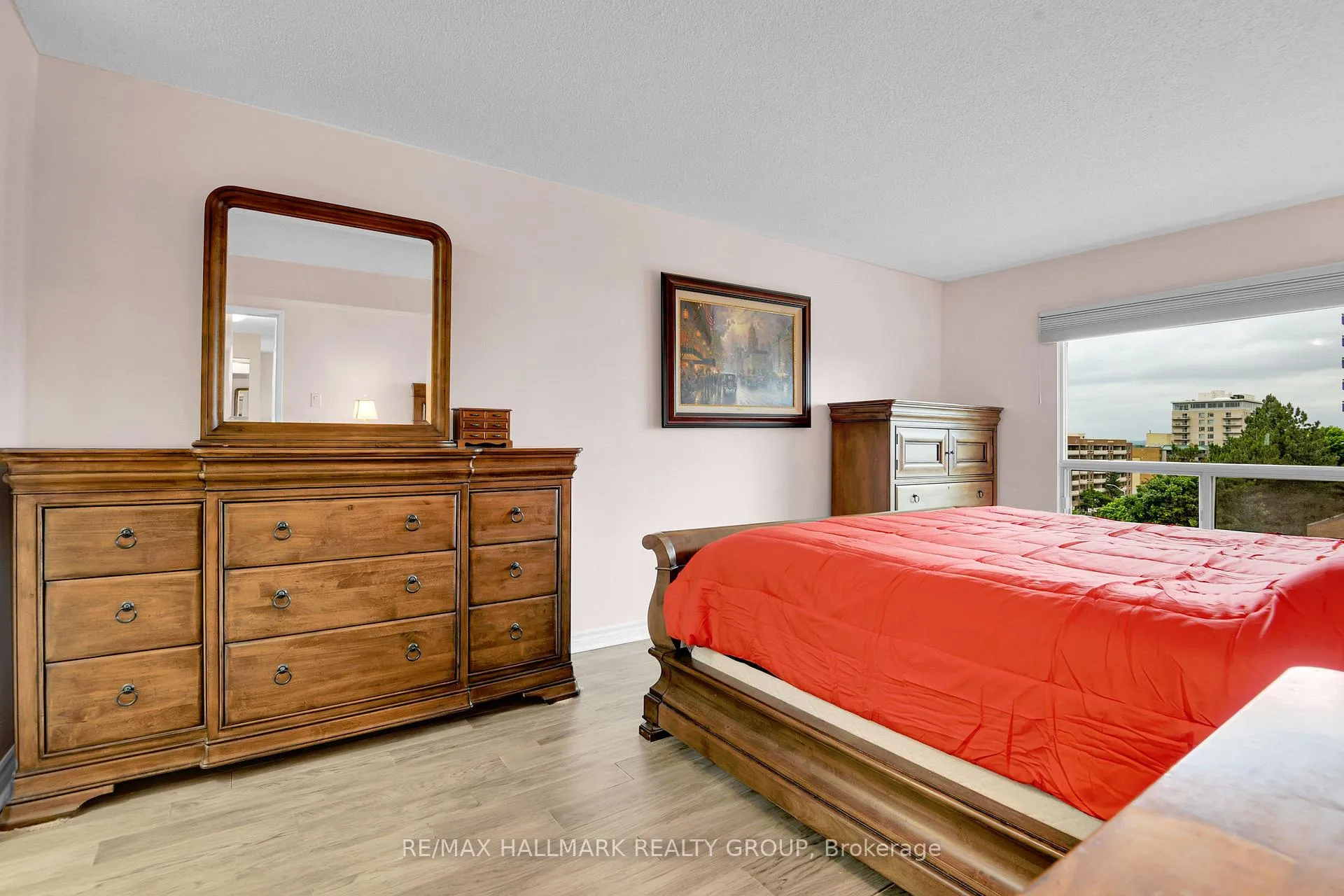 Photo 23 of Unit 503, 545 St Laurent Boulevard, Ottawa, Viscount Alexander Park — HOMEH