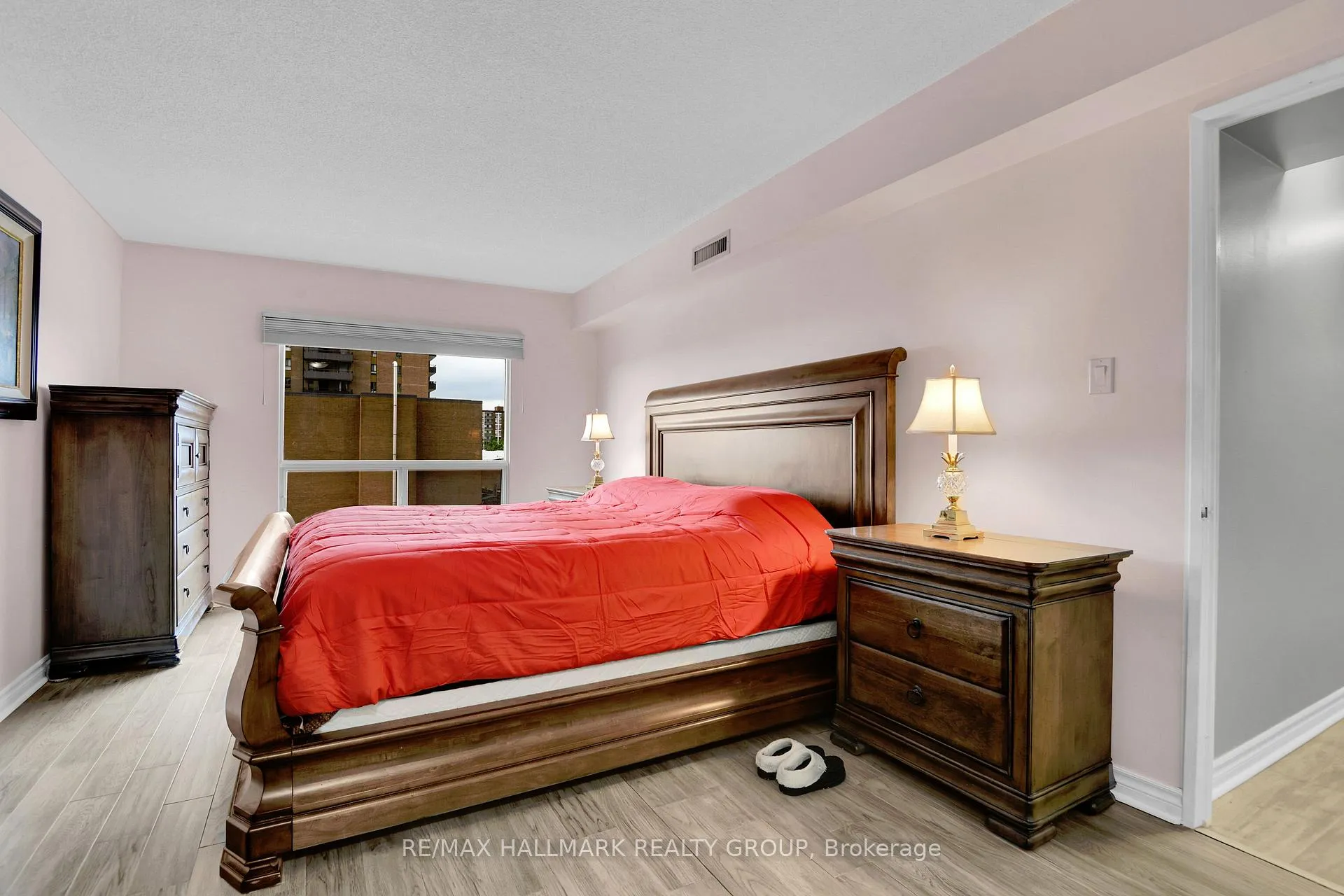 Photo 24 of Unit 503, 545 St Laurent Boulevard, Ottawa, Viscount Alexander Park — HOMEH