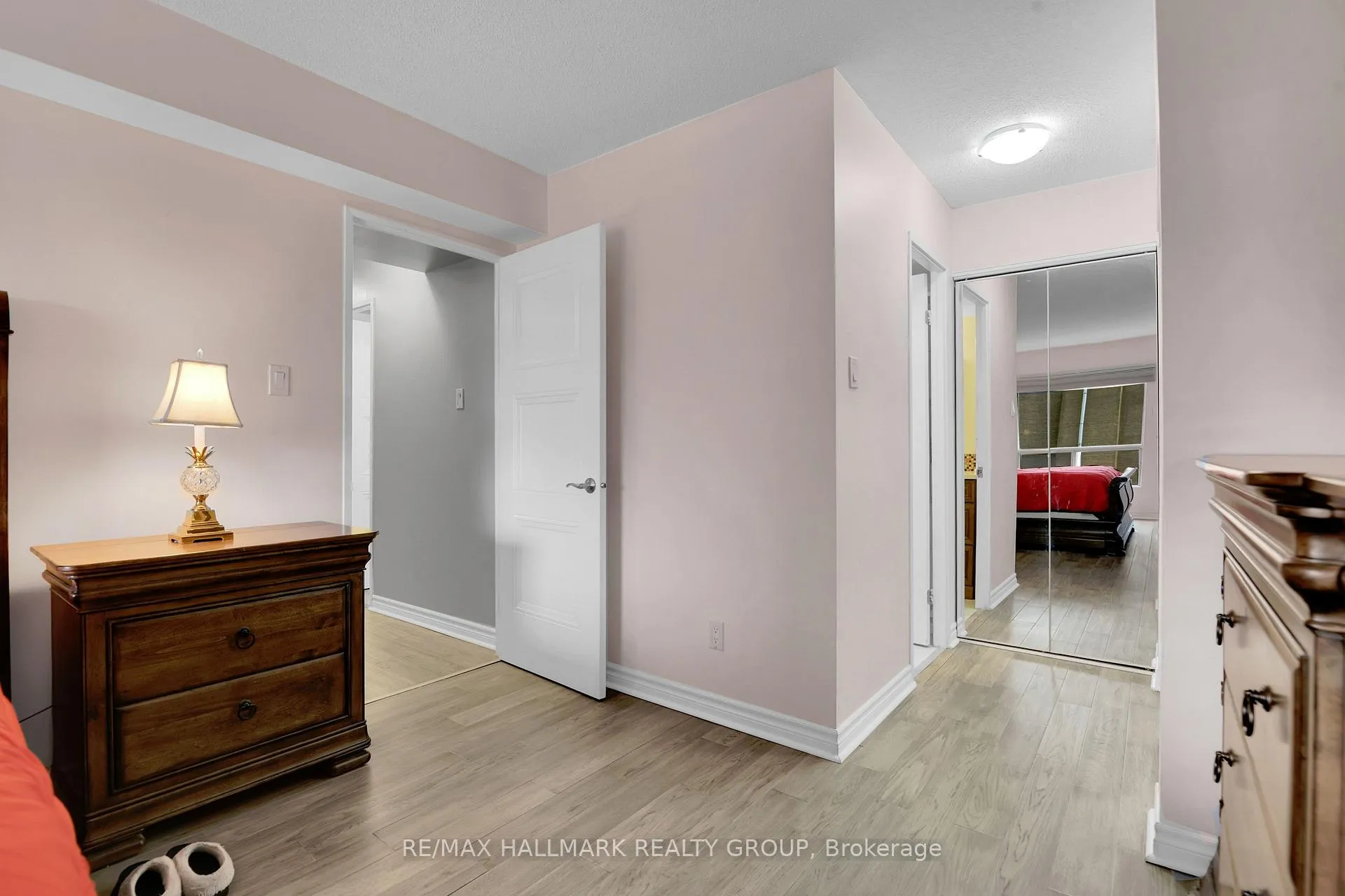 Photo 25 of Unit 503, 545 St Laurent Boulevard, Ottawa, Viscount Alexander Park — HOMEH