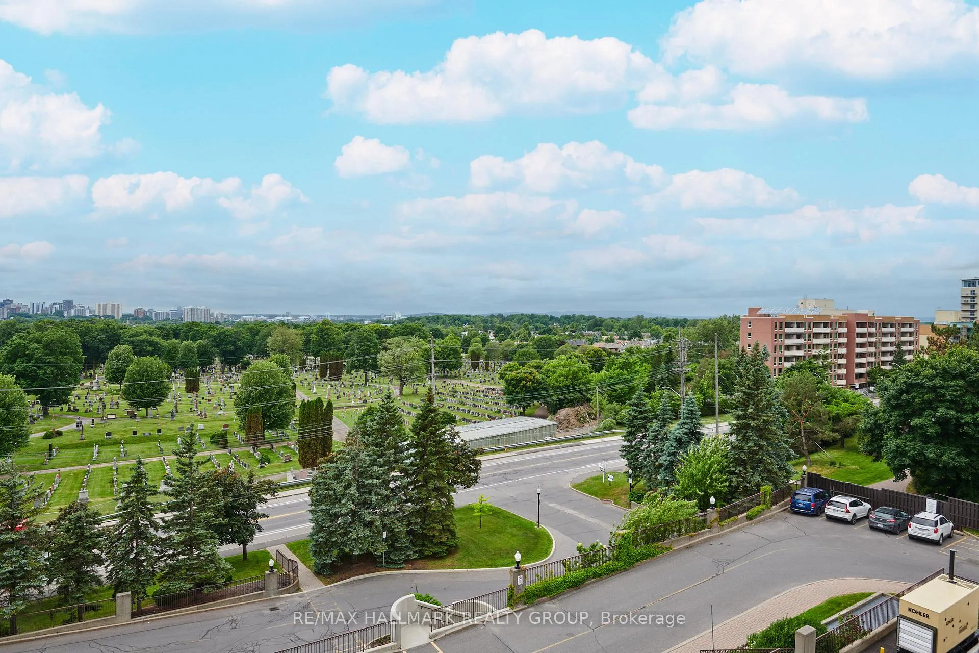 Photo 33 of Unit 503, 545 St Laurent Boulevard, Ottawa, Viscount Alexander Park — HOMEH