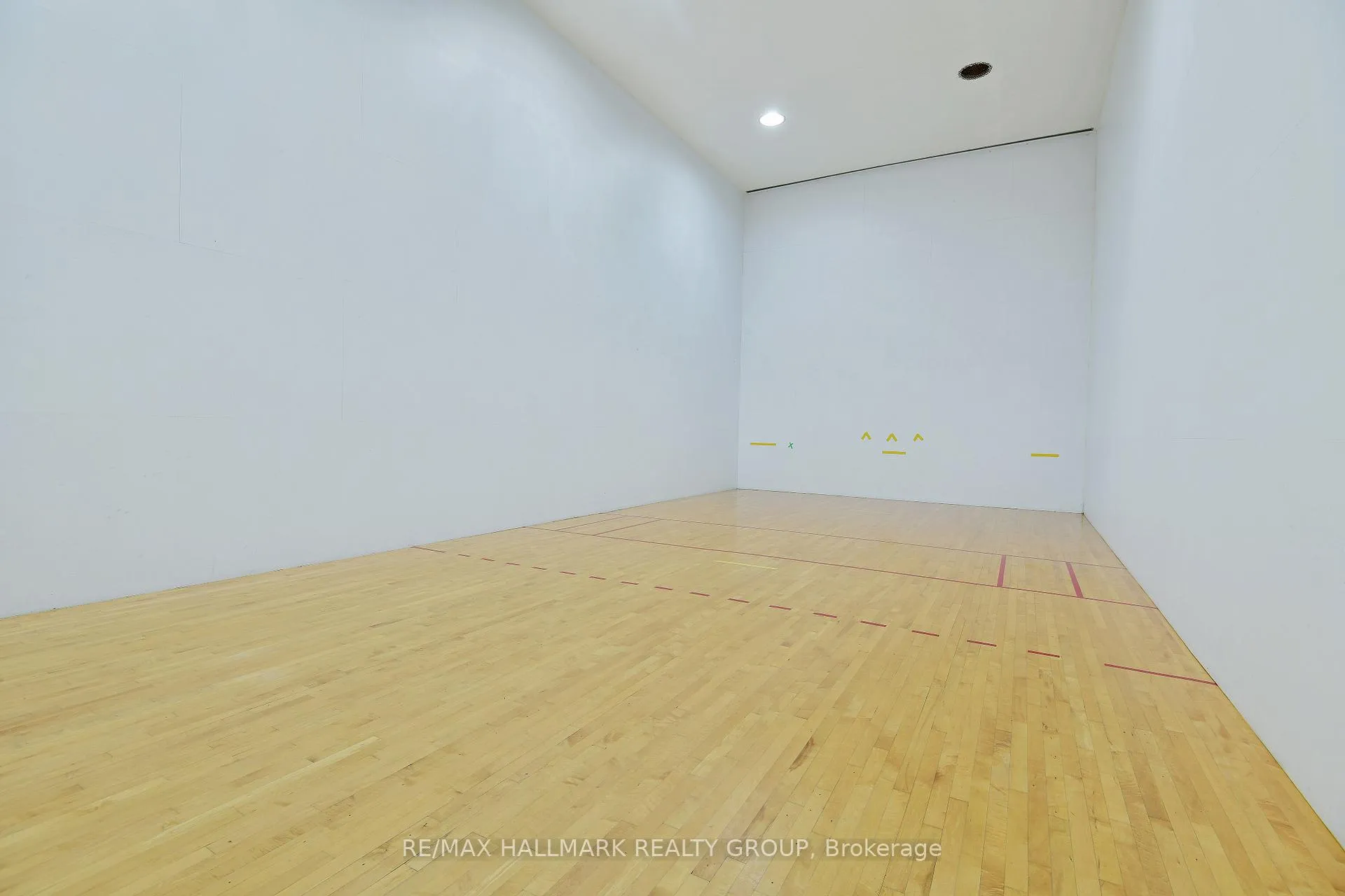 Photo 42 of Unit 503, 545 St Laurent Boulevard, Ottawa, Viscount Alexander Park — HOMEH