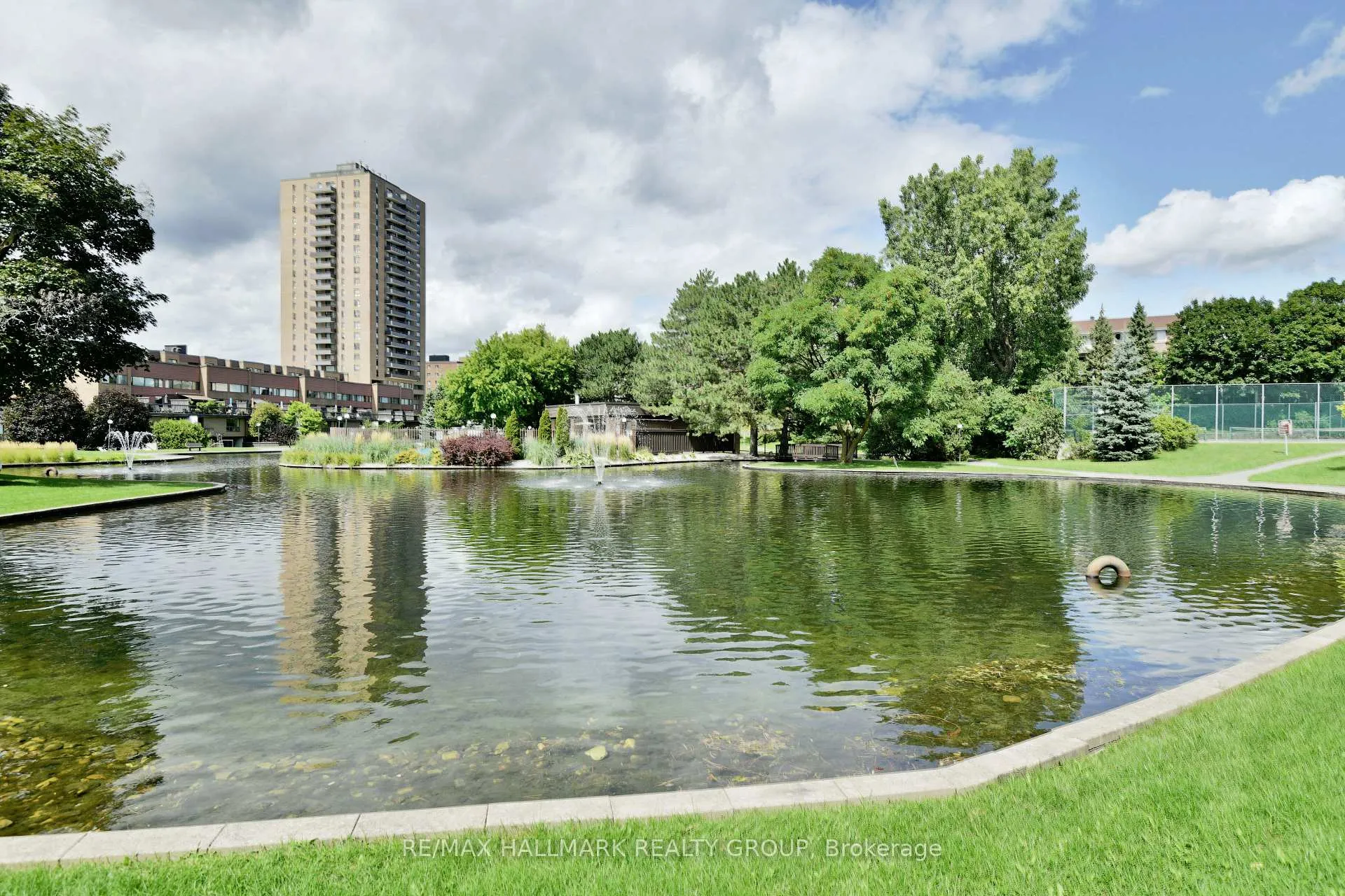 Photo 44 of Unit 503, 545 St Laurent Boulevard, Ottawa, Viscount Alexander Park — HOMEH