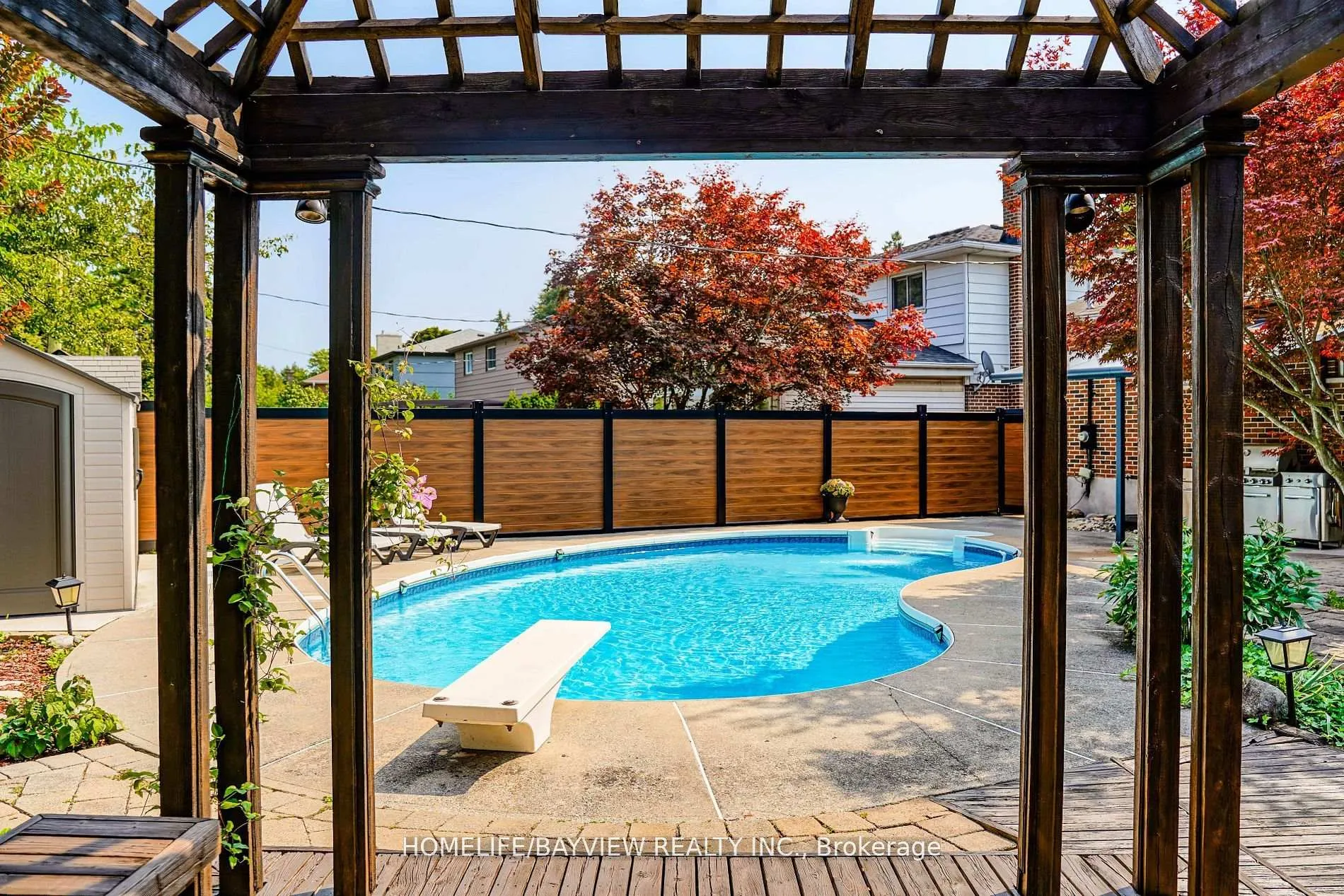 Photo 13 of 32 Silver Aspen Drive, Markham, Royal Orchard — HOMEH