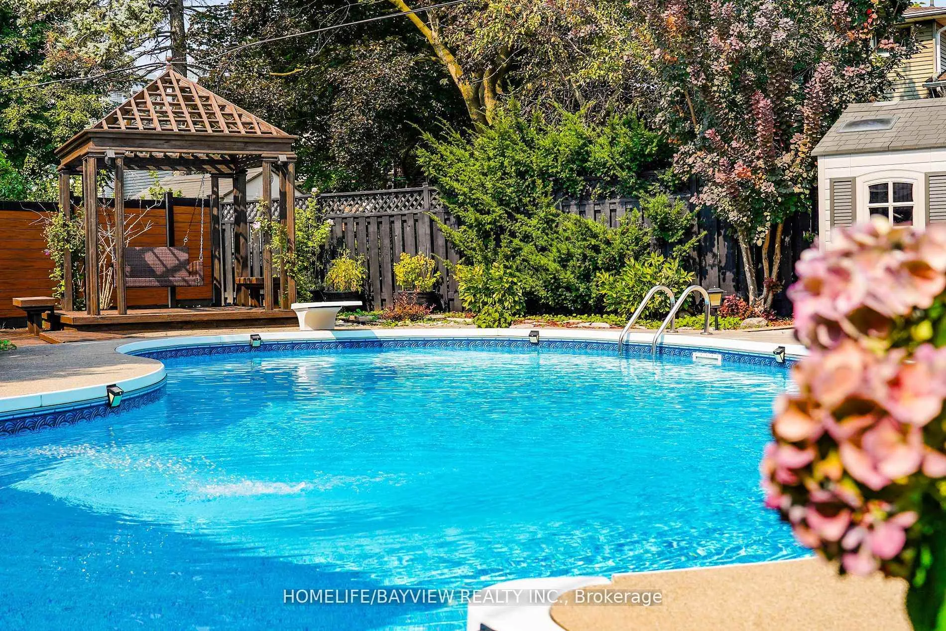 Photo 14 of 32 Silver Aspen Drive, Markham, Royal Orchard — HOMEH