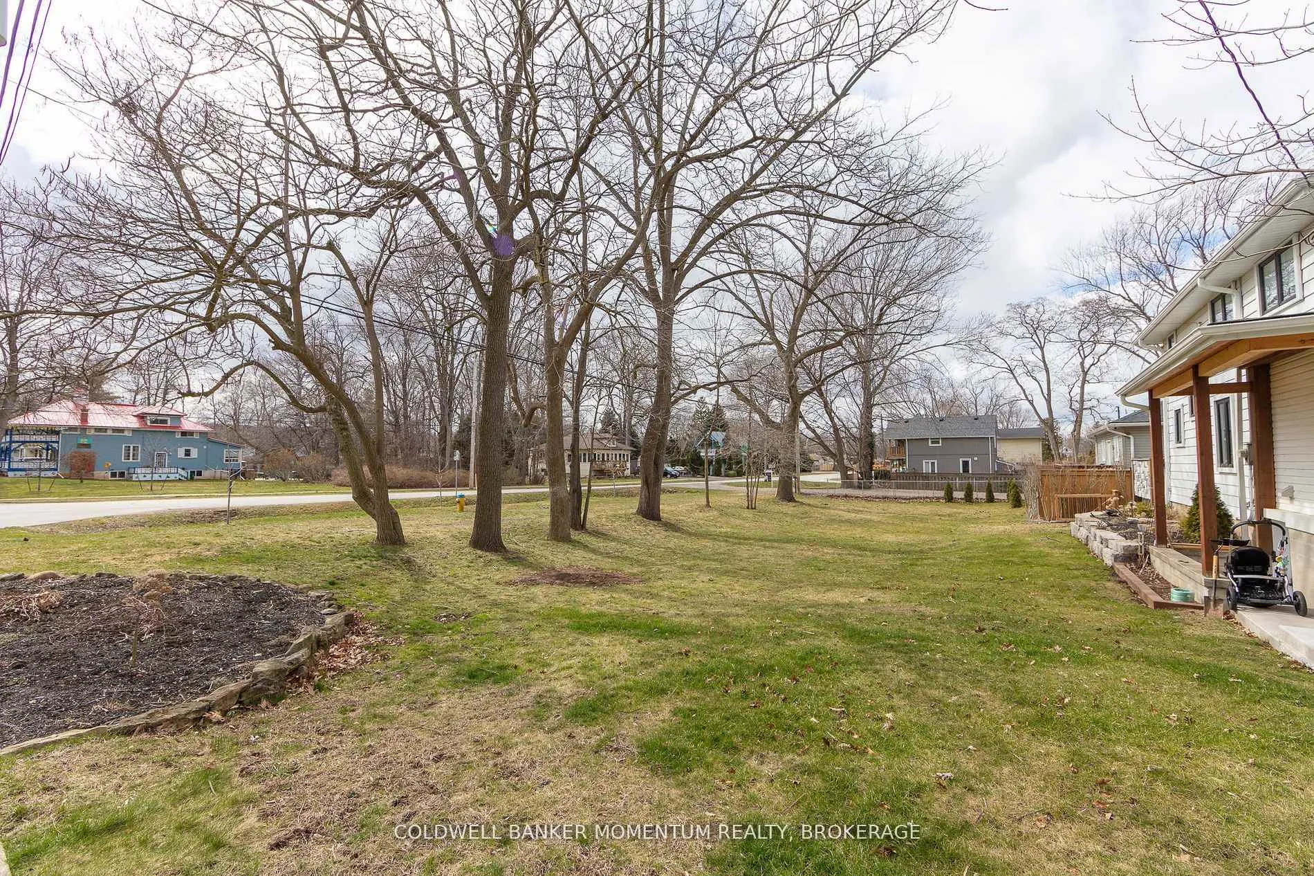 Photo 5 of 10A Betts Avenue, Grimsby, Grimsby Beach — HOMEH
