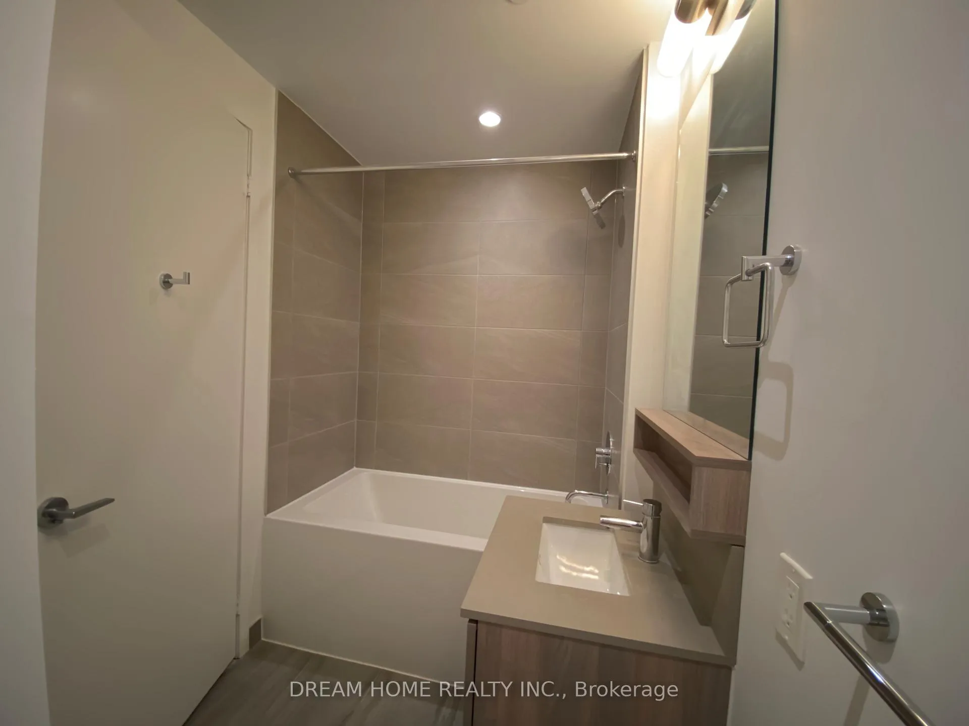 Photo 10 of Unit 2108, 950 Portage Parkway, Vaughan, Vaughan Corporate Centre — HOMEH