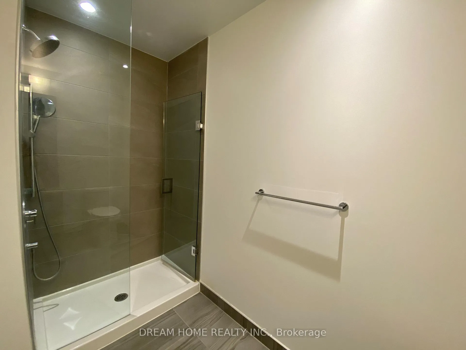Photo 11 of Unit 2108, 950 Portage Parkway, Vaughan, Vaughan Corporate Centre — HOMEH