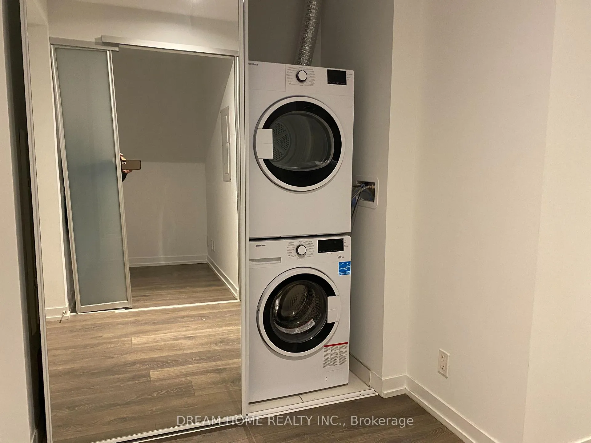 Photo 15 of Unit 2108, 950 Portage Parkway, Vaughan, Vaughan Corporate Centre — HOMEH