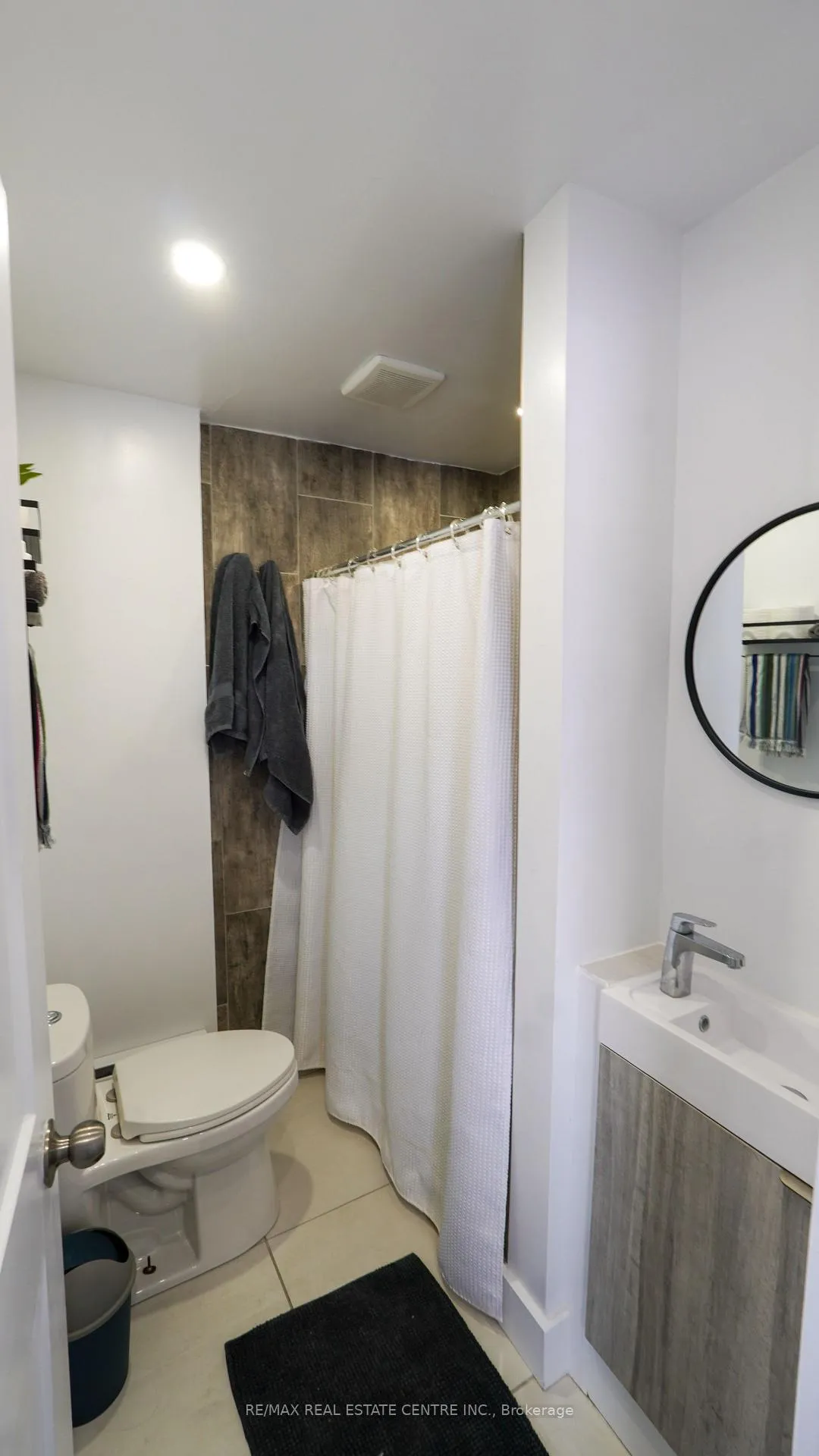 Photo 9 of 159 King Street, St. Clair — HOMEH