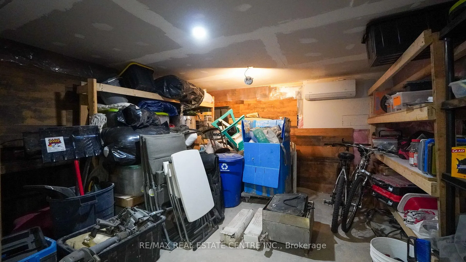 Photo 29 of 159 King Street, St. Clair — HOMEH