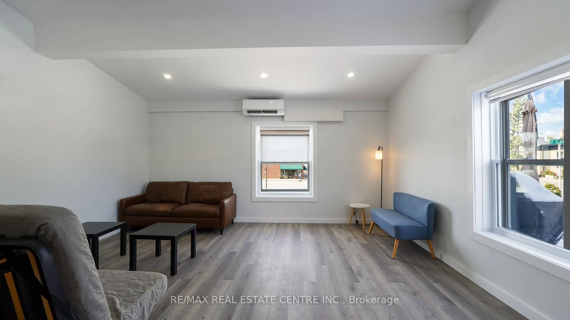 Photo 31 of 159 King Street, St. Clair — HOMEH