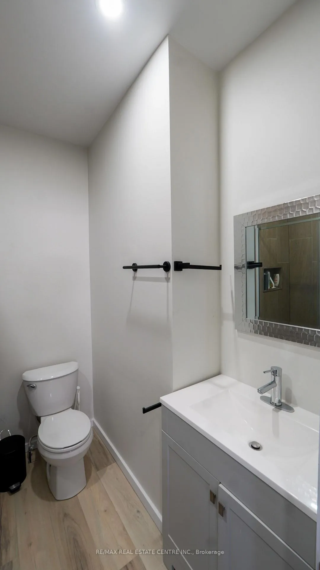 Photo 34 of 159 King Street, St. Clair — HOMEH