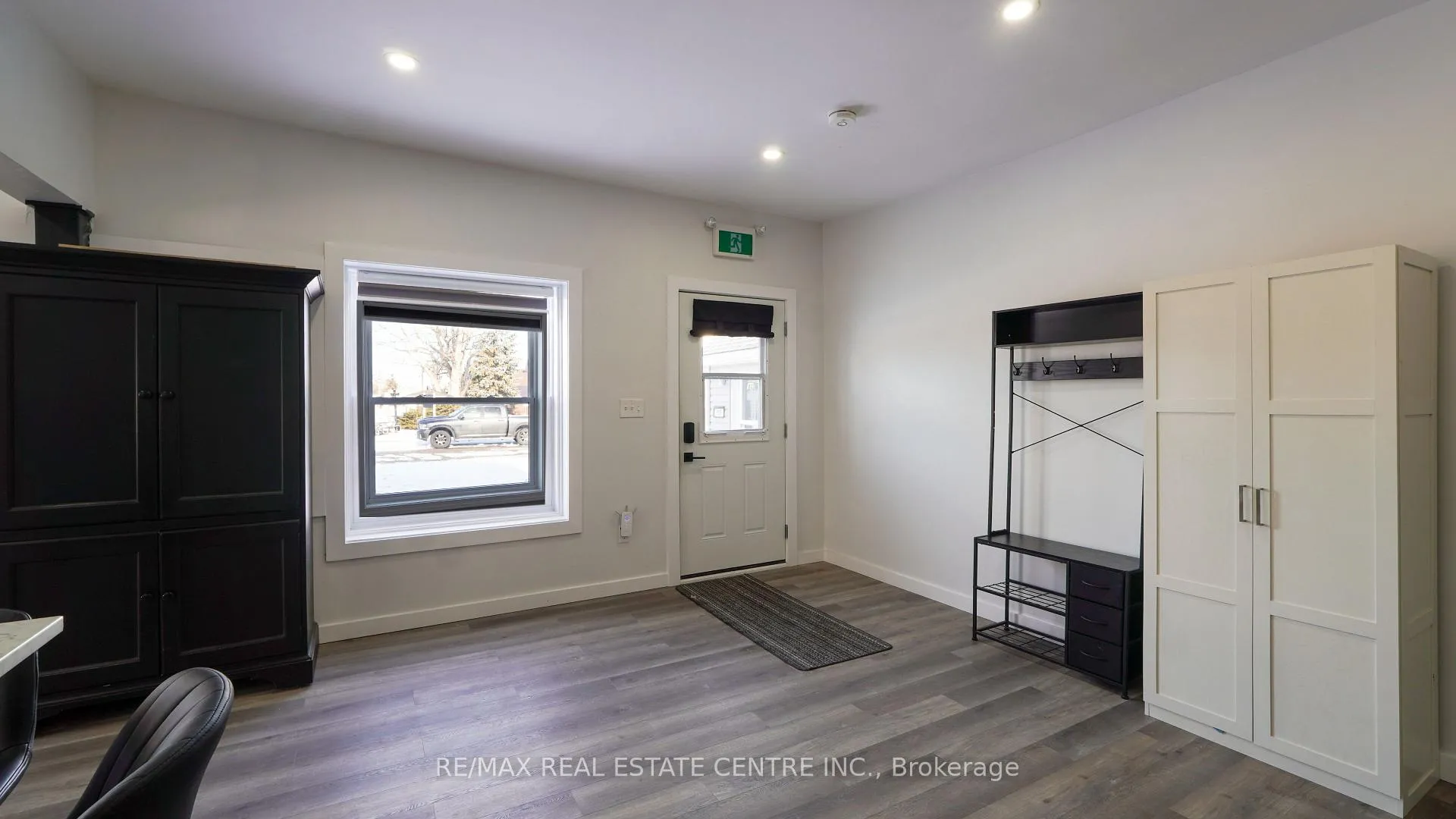 Photo 39 of 159 King Street, St. Clair — HOMEH