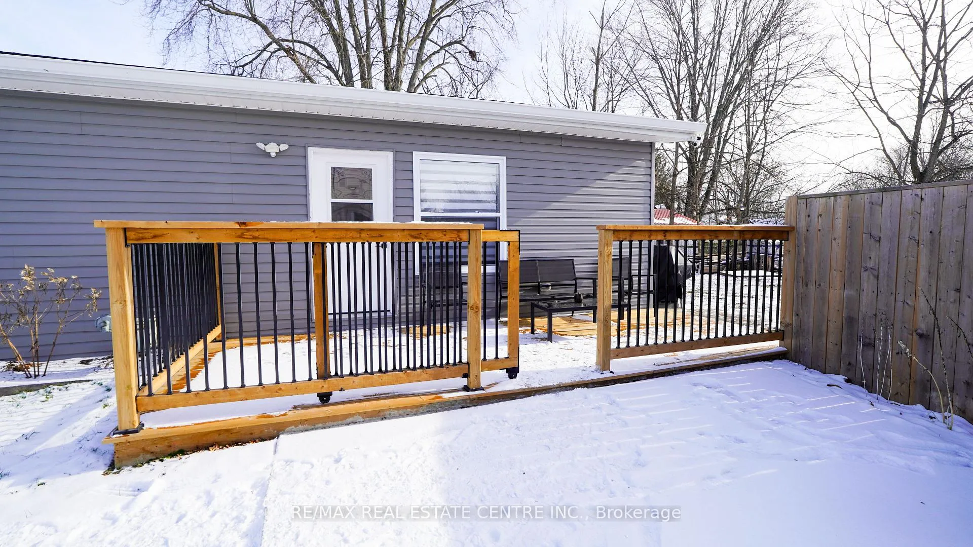 Photo 42 of 159 King Street, St. Clair — HOMEH