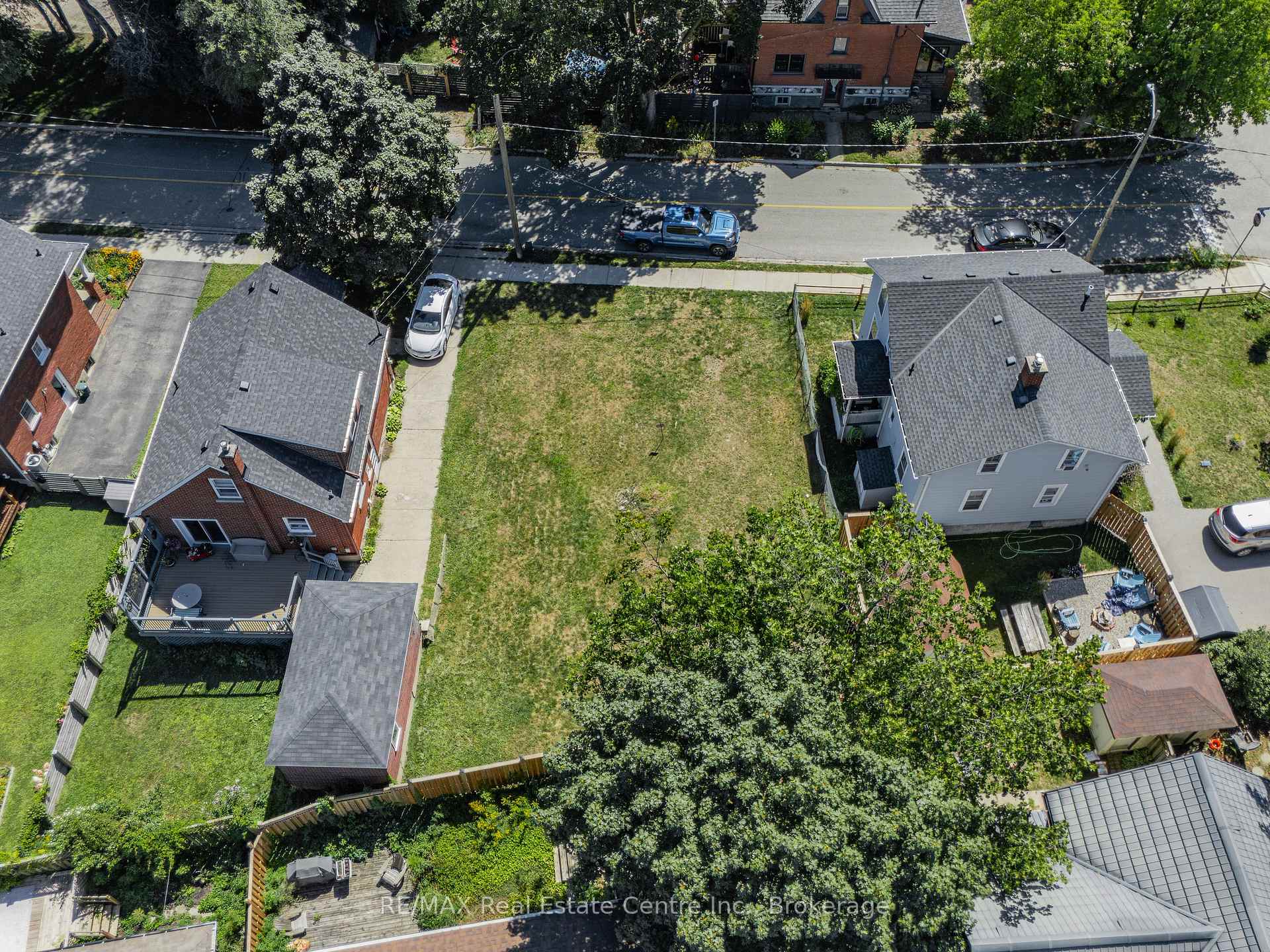 Photo 3 of 536 Duke Street W, Kitchener — HOMEH