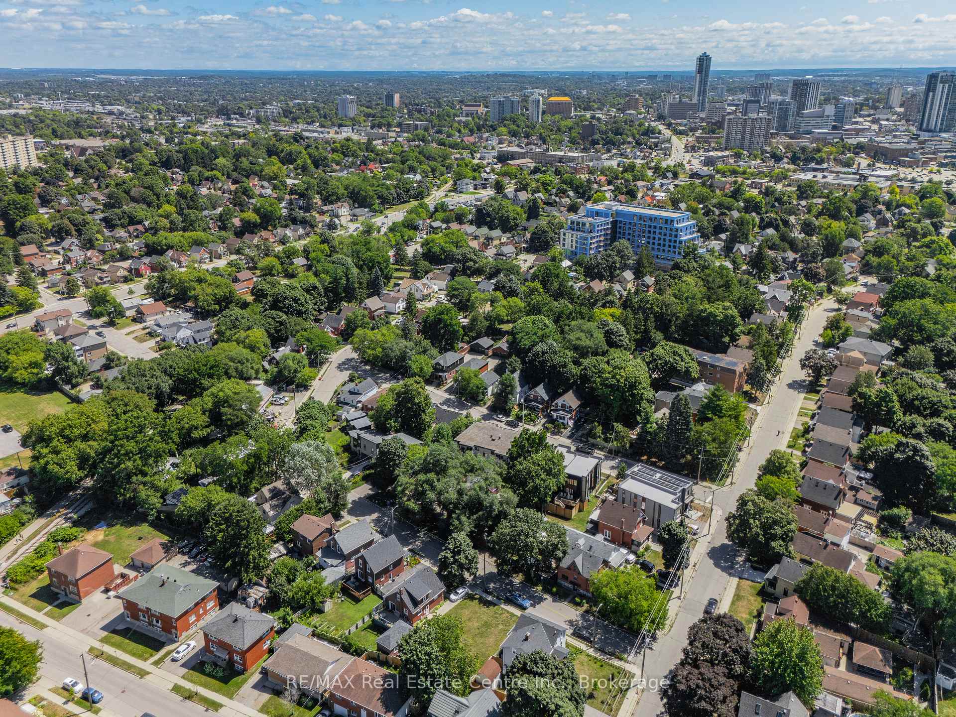 Photo 18 of 536 Duke Street W, Kitchener — HOMEH