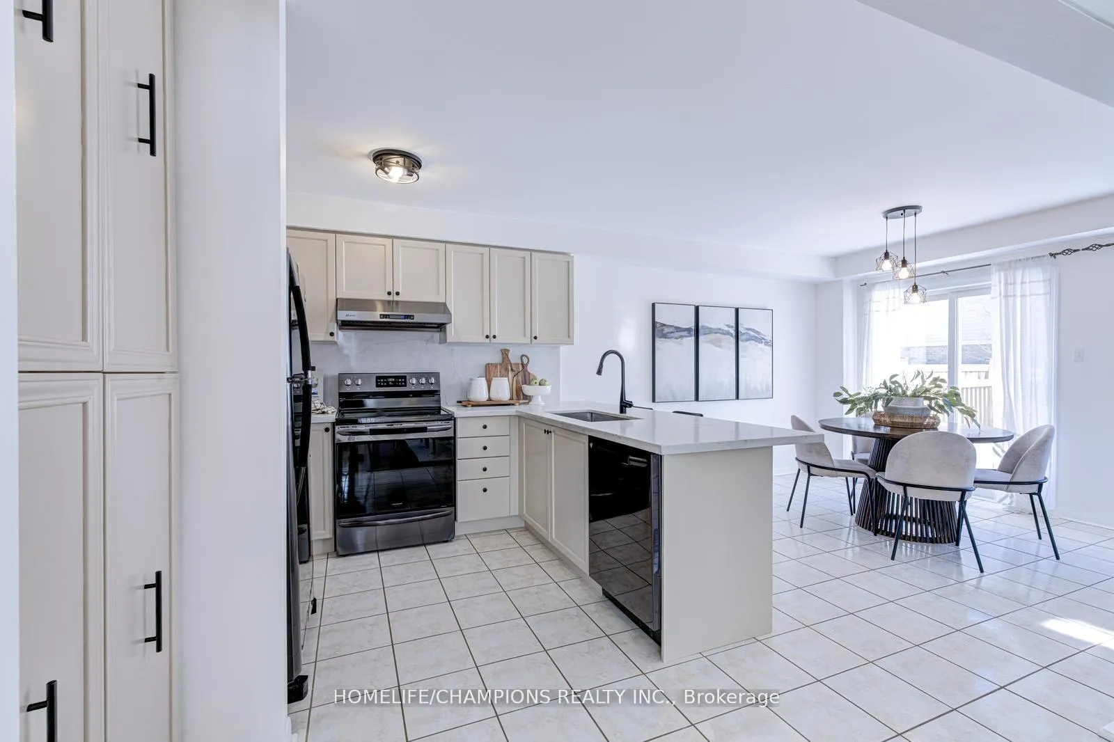 Photo 9 of 24 Juneau Crescent, Whitby, Taunton North — HOMEH