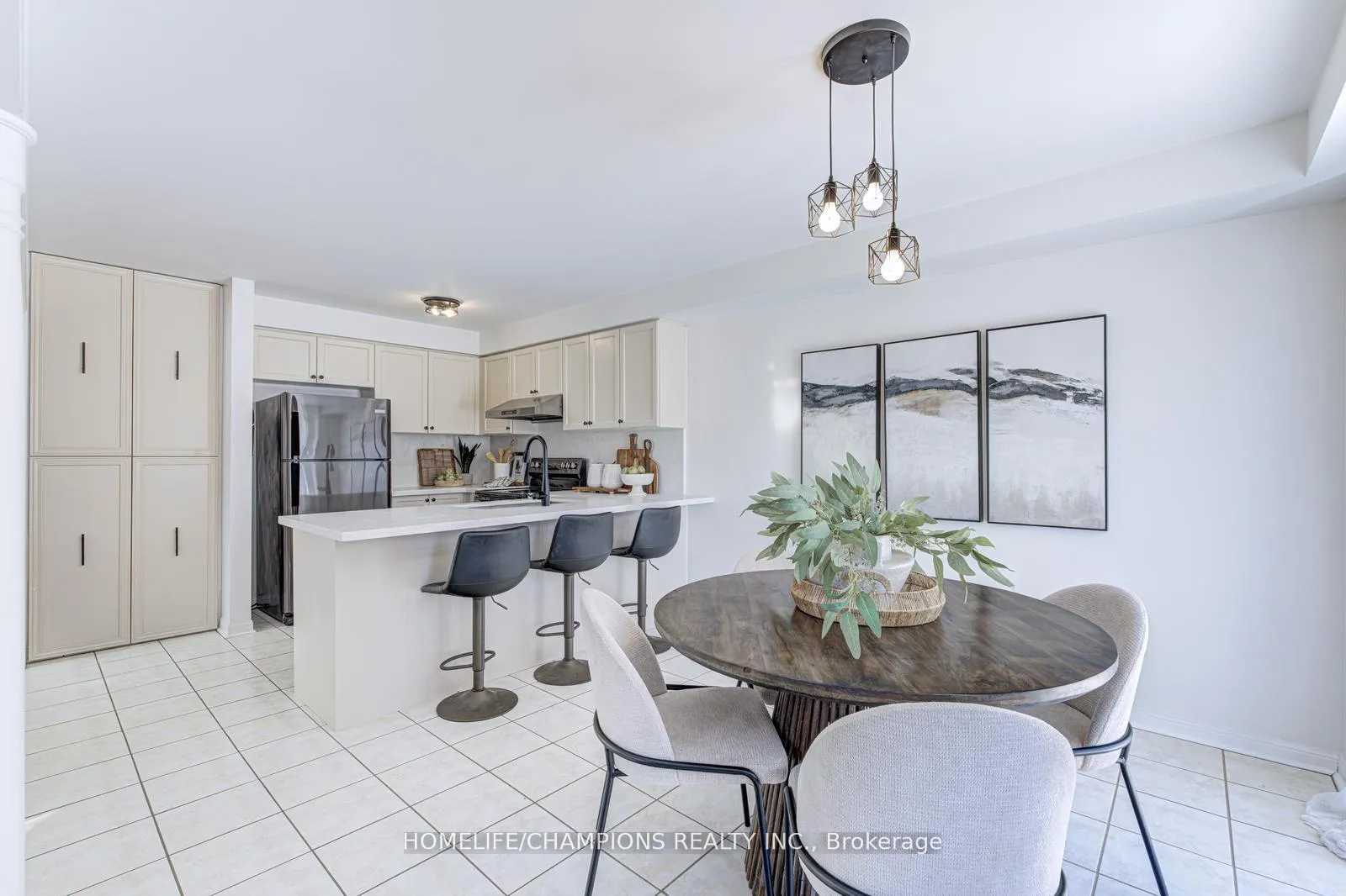 Photo 13 of 24 Juneau Crescent, Whitby, Taunton North — HOMEH