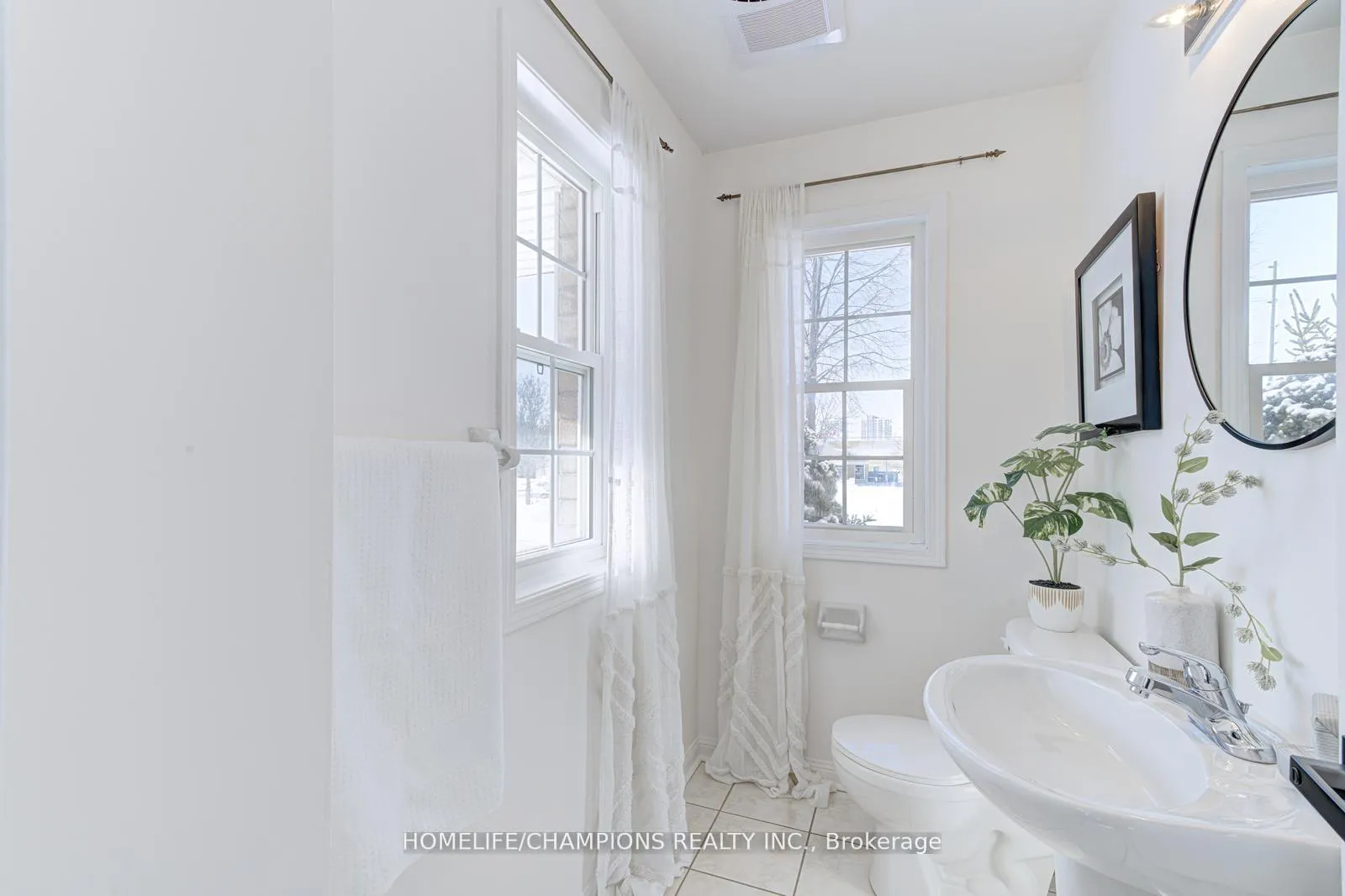Photo 14 of 24 Juneau Crescent, Whitby, Taunton North — HOMEH