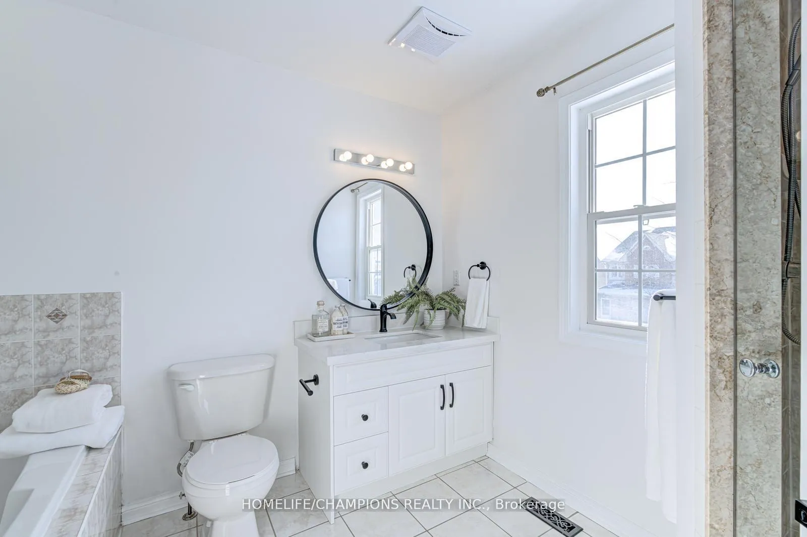 Photo 19 of 24 Juneau Crescent, Whitby, Taunton North — HOMEH