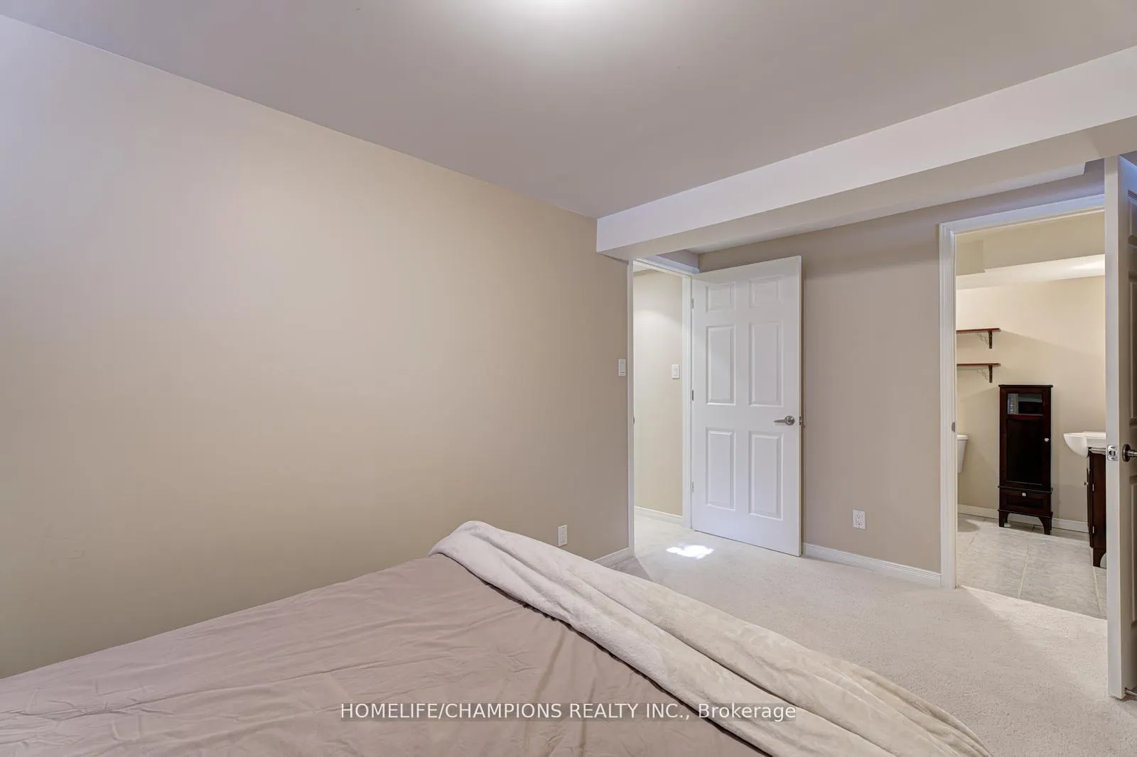 Photo 43 of 24 Juneau Crescent, Whitby, Taunton North — HOMEH