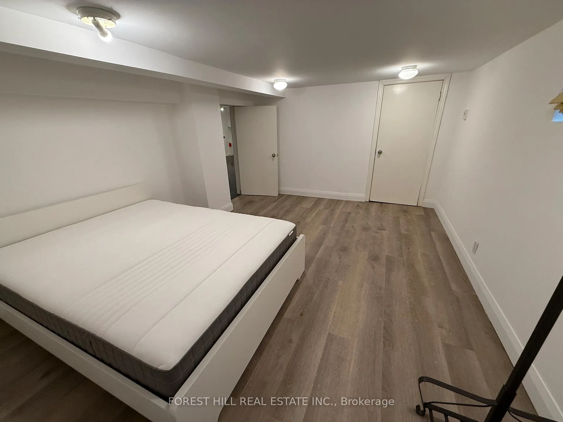 Photo 10 of Unit Lower, 17 Braemar Avenue, Toronto, Yonge-Eglinton — HOMEH