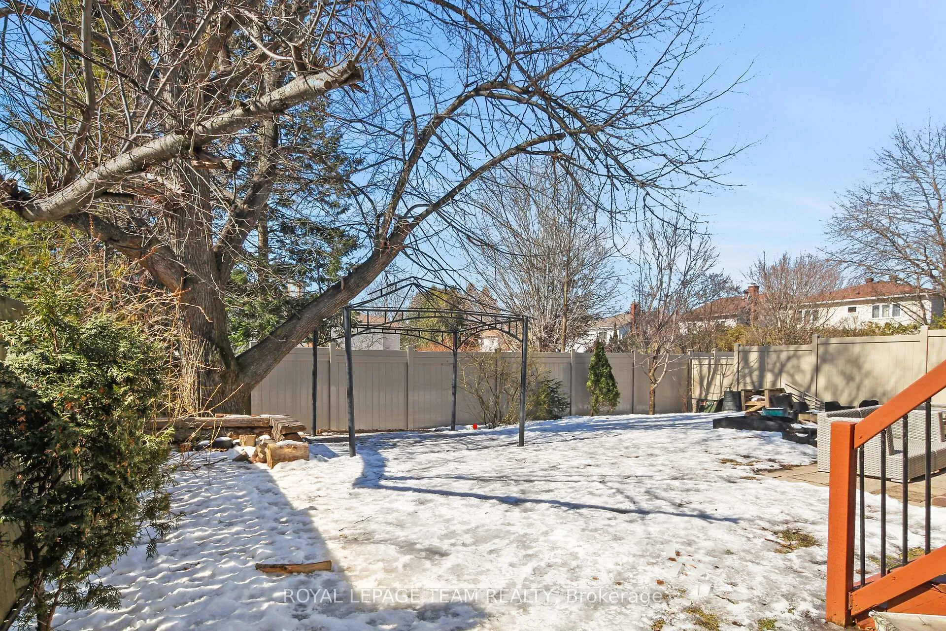 Photo 33 of 8 Huntsman Crescent, Ottawa, Kanata - Bridlewood — HOMEH